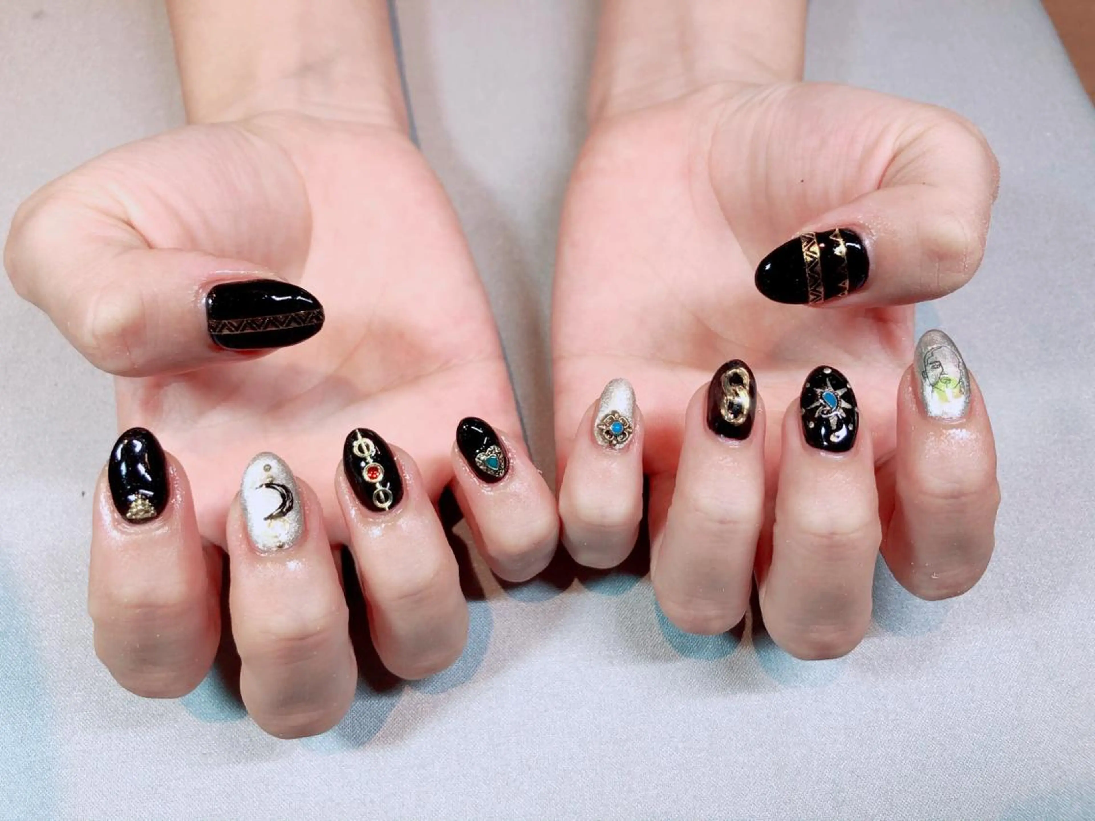 ネイル iiloo aromaworksのネイルデザイン