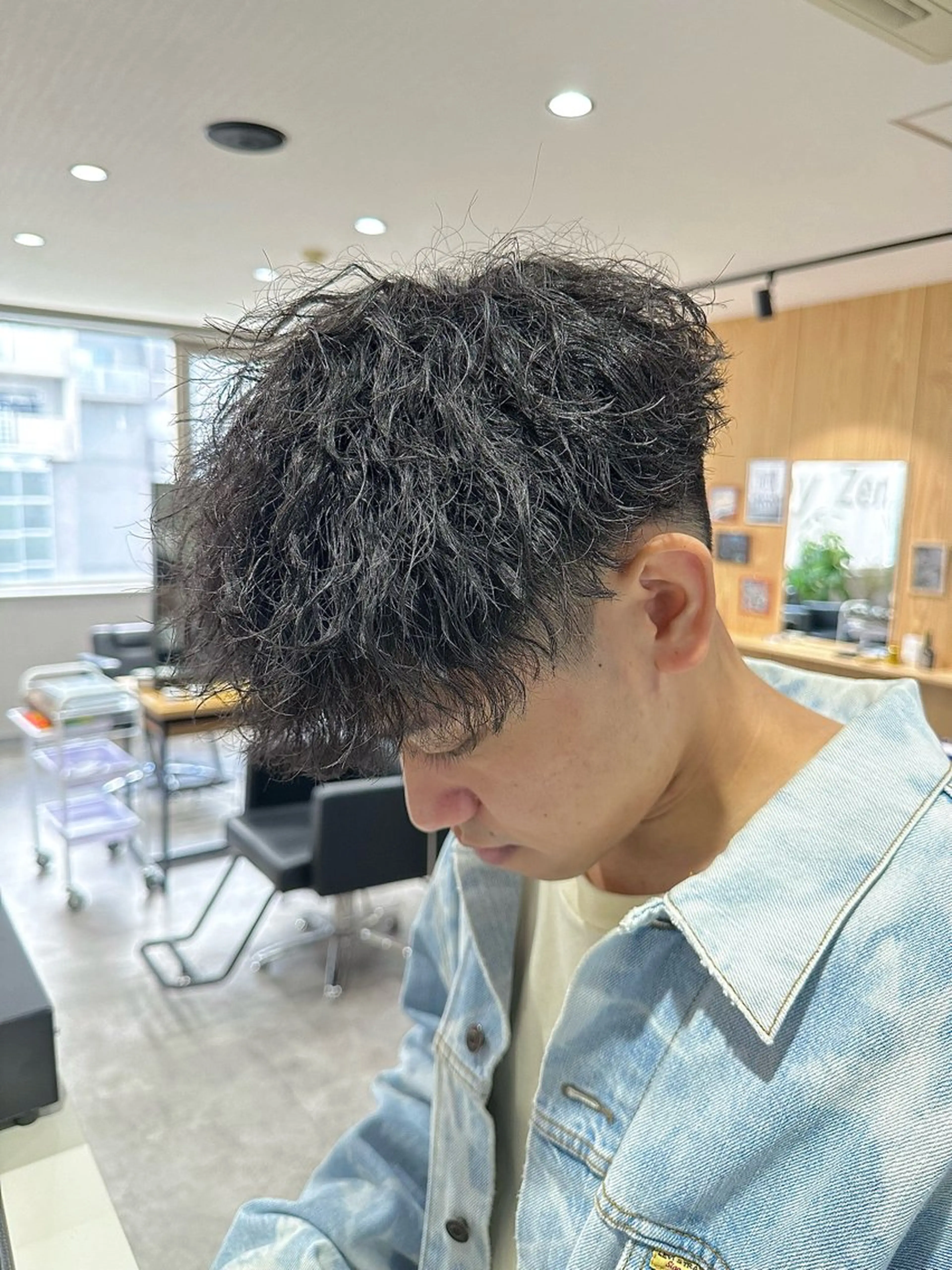 ショート パーマ ヘアアレンジ メンズ マッシュ メンズパーマ ツイストスパイラルパーマ ショートヘア スパイラルパーマ Gray by NYNYのヘアスタイル