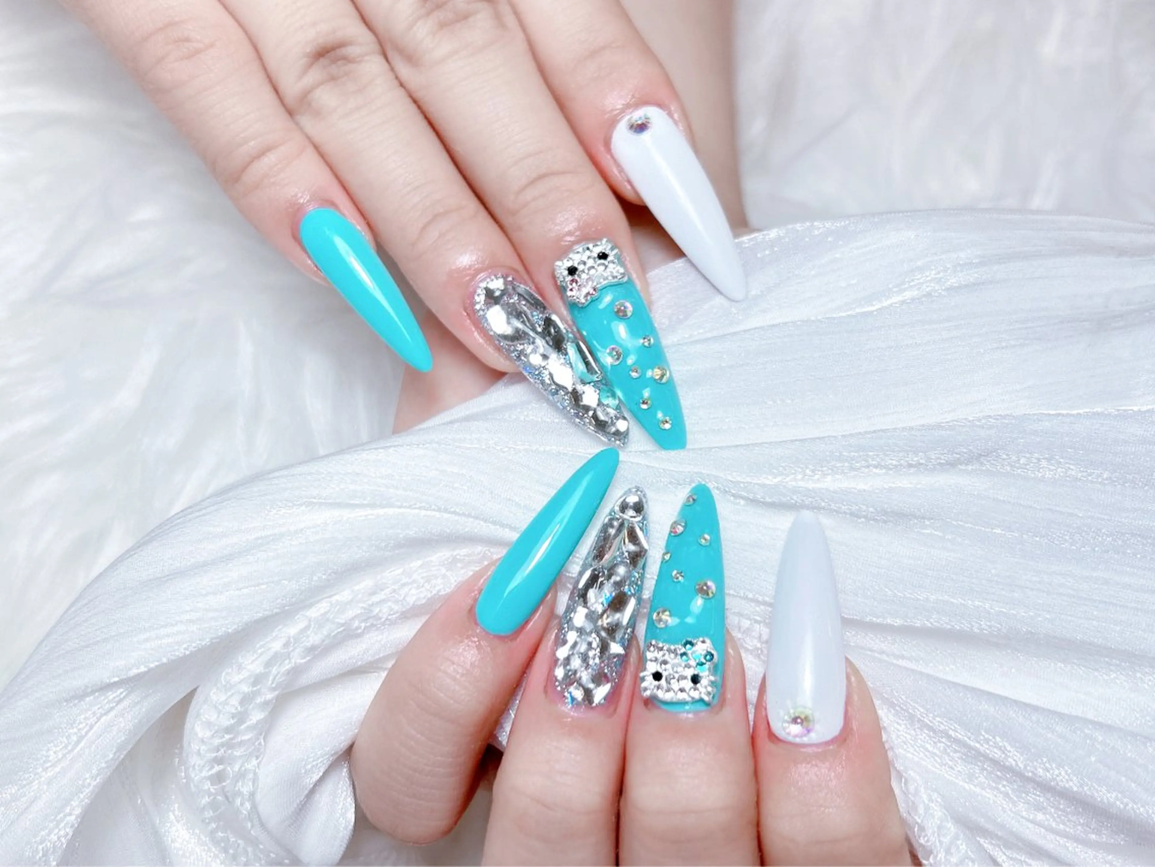 ネイル ハンドネイル 🎀M nails✨ ビューティーのネイルデザイン