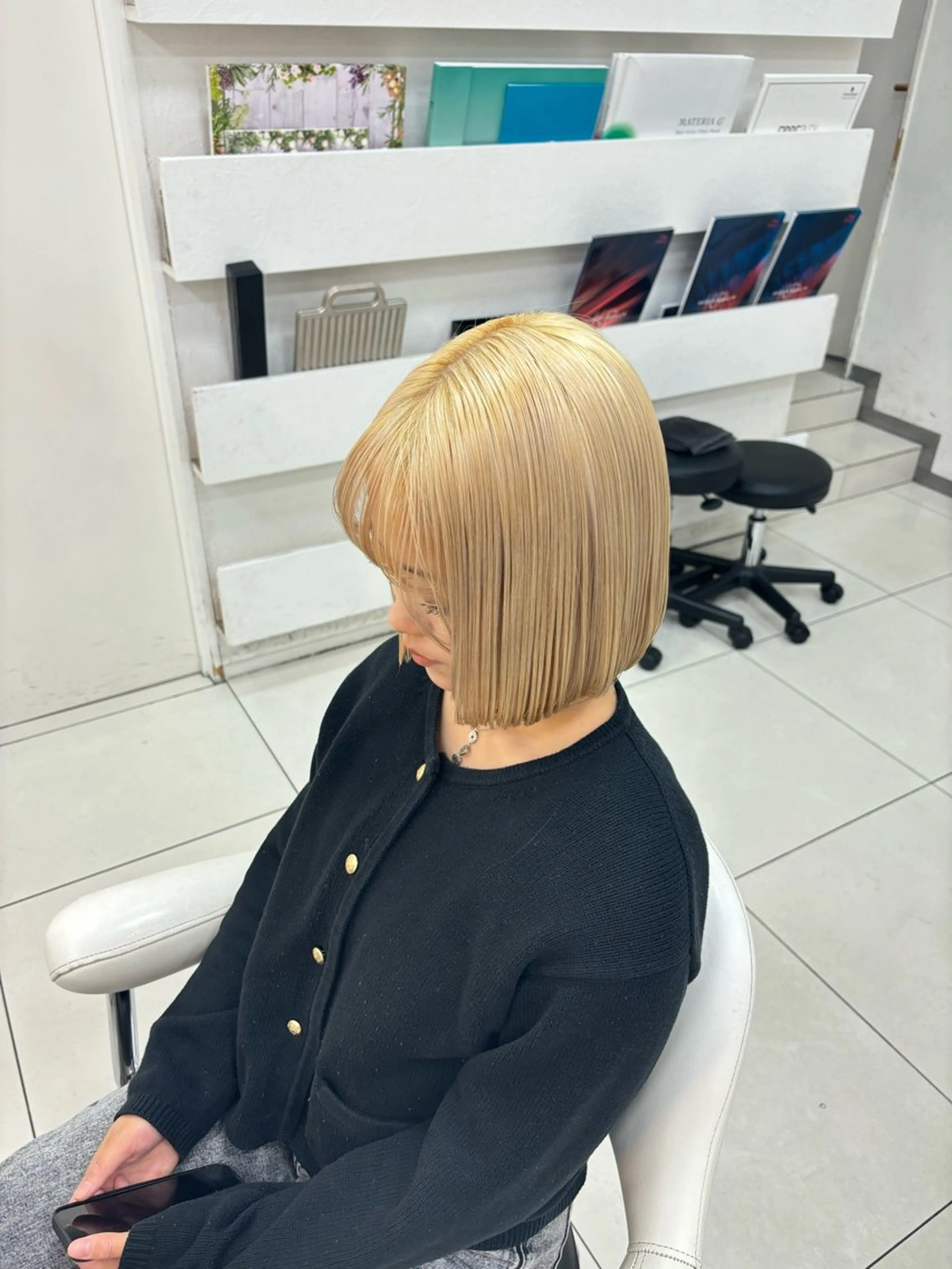 ショート カラー ヘアカラー 🌨️Ash小岩 ハセベ🌨️のヘアスタイル