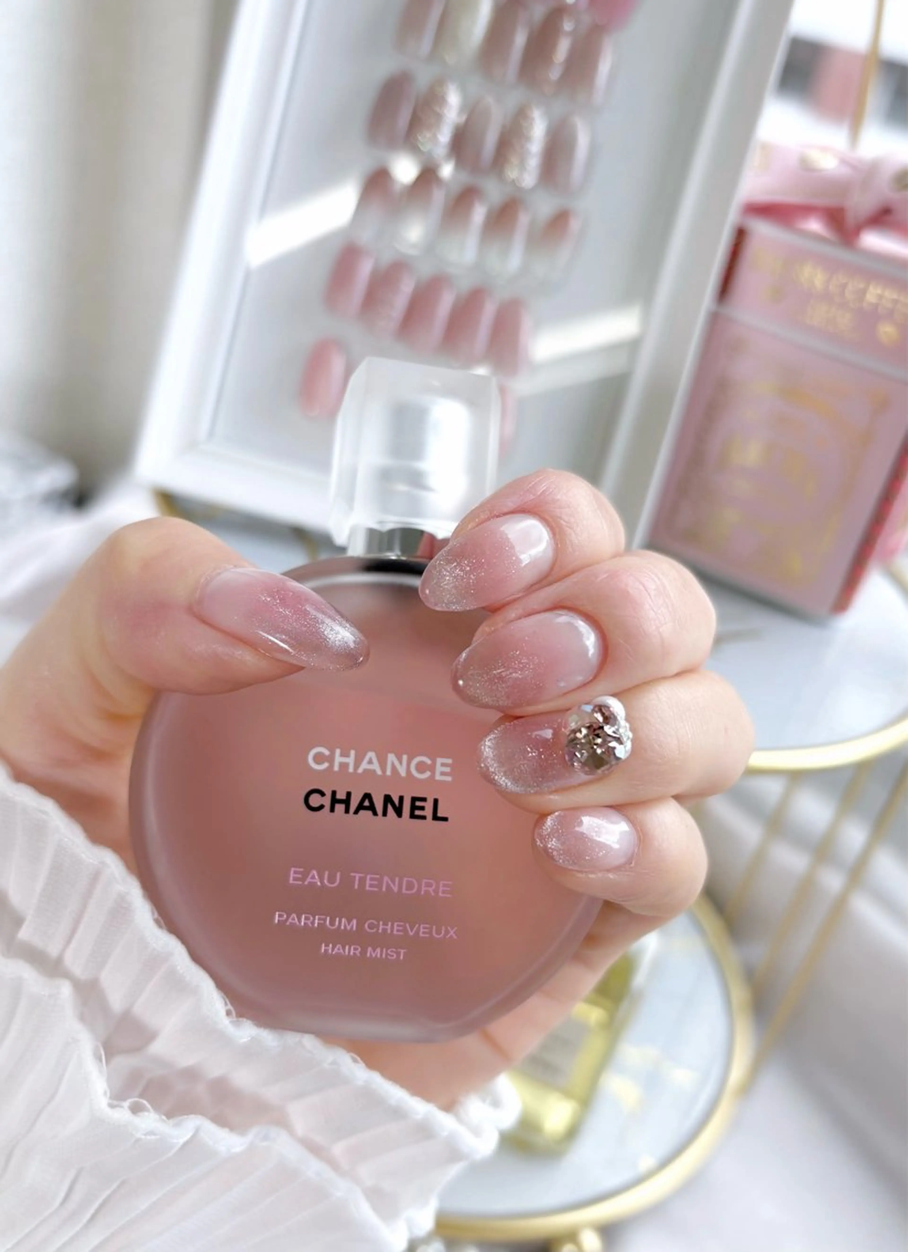 ネイル フレンチネイル マグネットネイル マグネットフレンチ パラジェル PUERTOのネイルデザイン