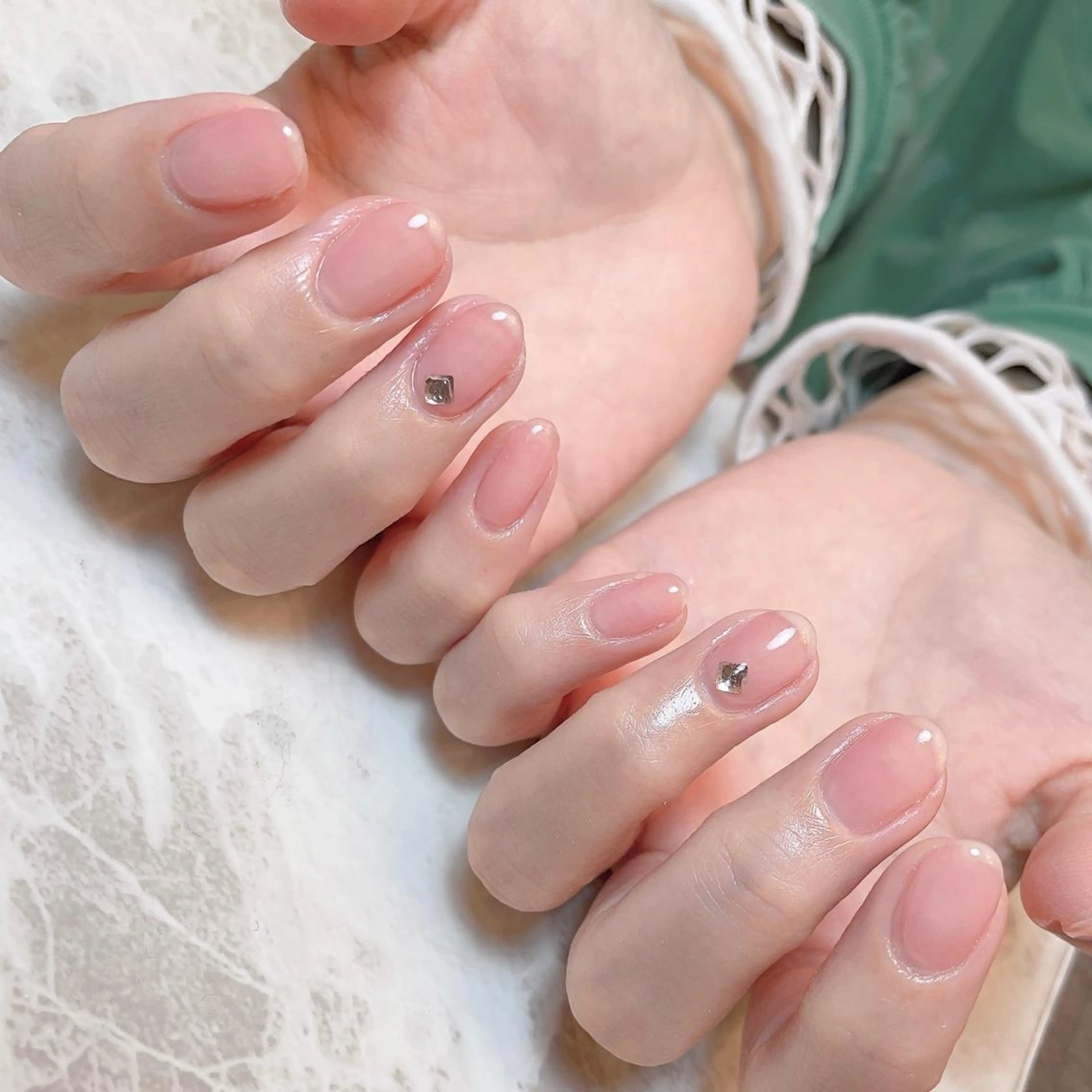 ネイル ラメ(グリッター) ワンカラーネイル ハンドネイル White lily所属・牧田 雅世のネイルデザイン