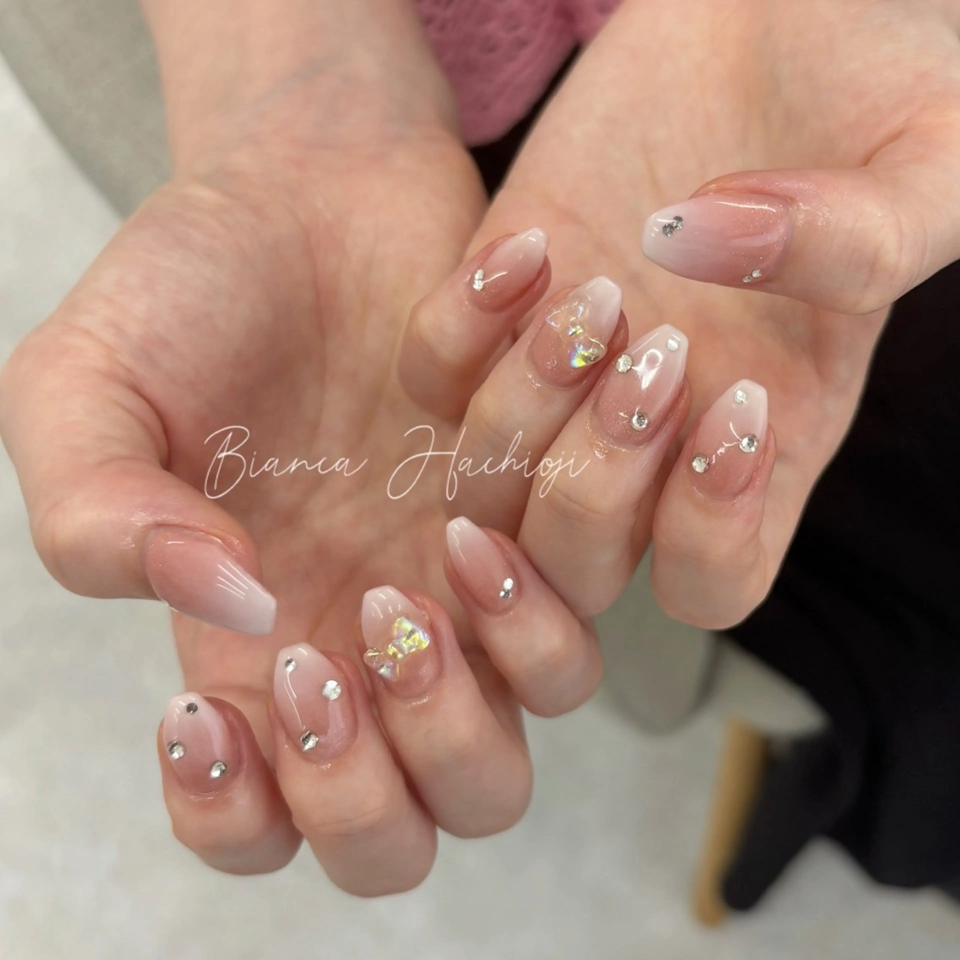 ネイル ハンドネイル Bianca🩶 SHIONOのネイルデザイン