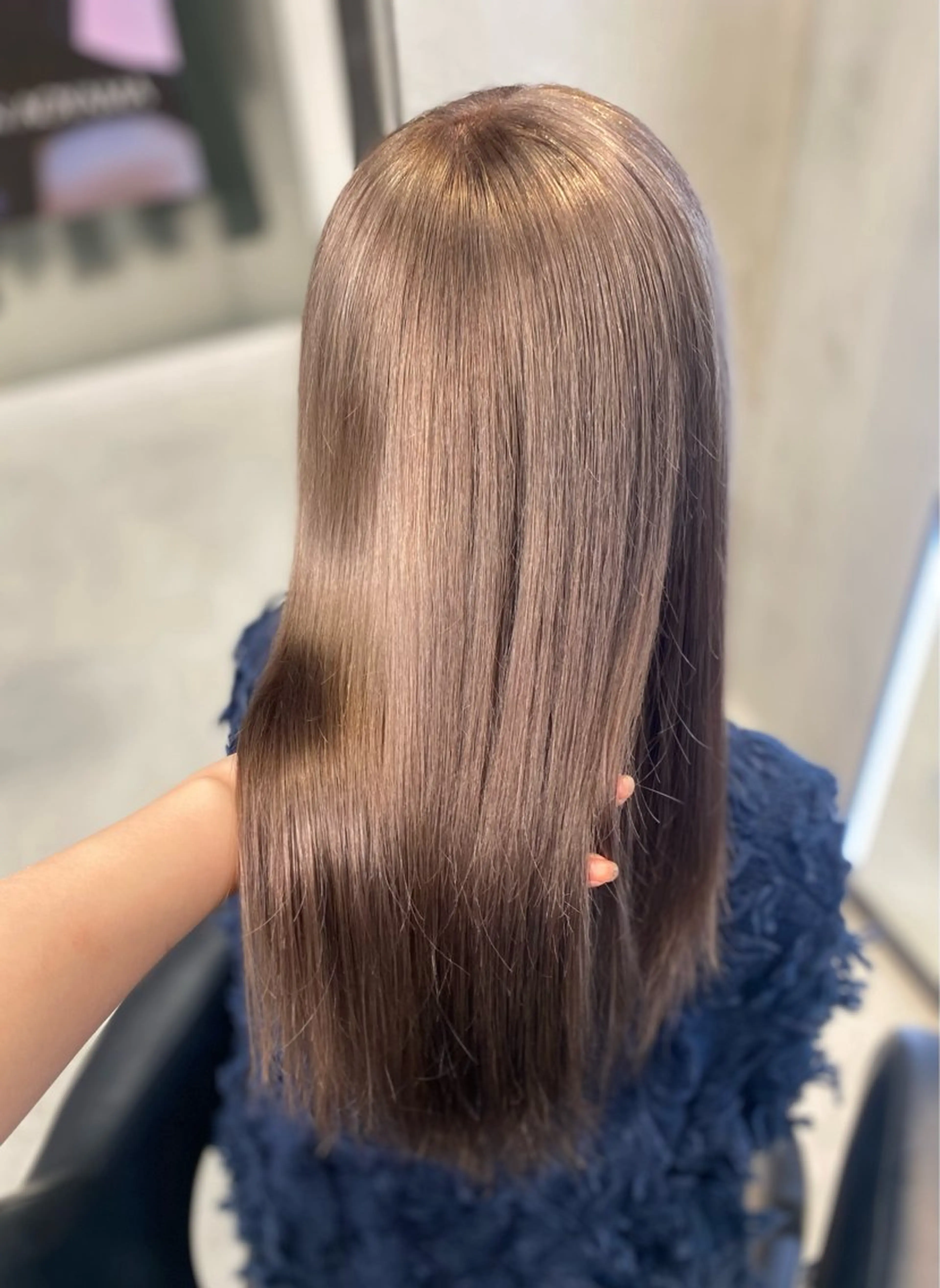 ロング にこ🐻‍❄️🫧 透明感カラー🤍のヘアスタイル