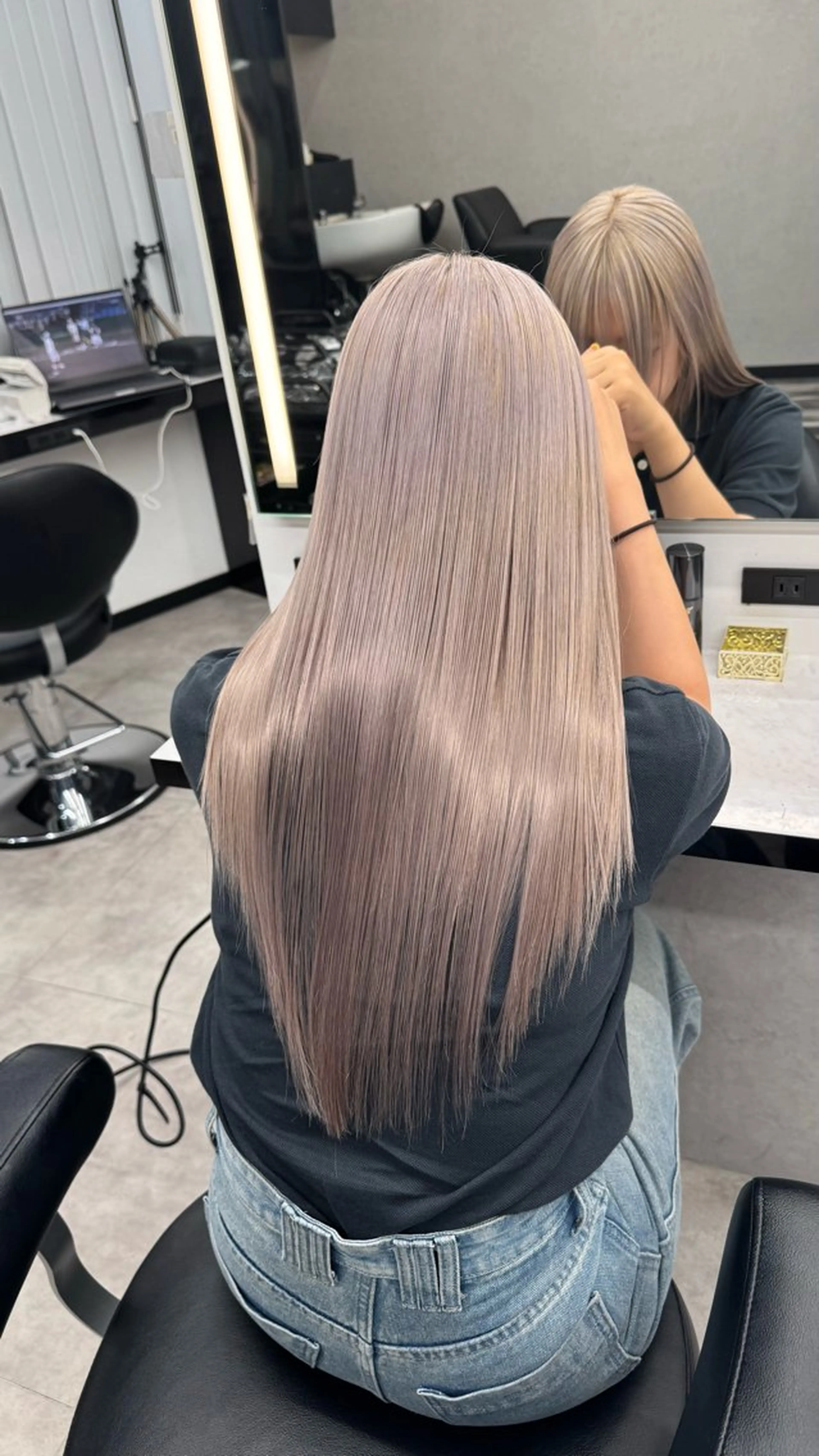 カラー+最高品質トリートメントの写真