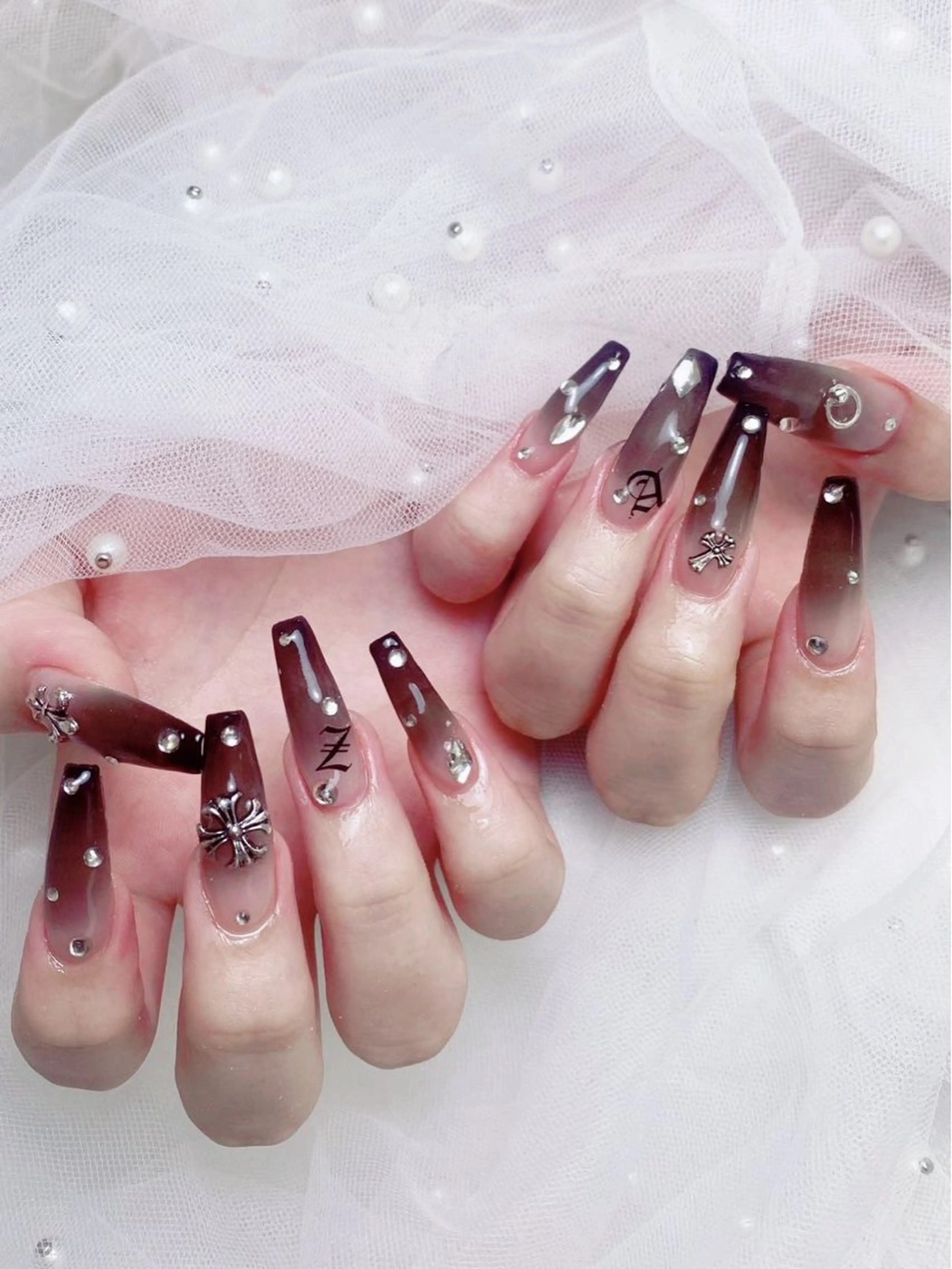 ネイル フレンチネイル ジェルネイル ハート 韓国ネイル マグネットネイル ハンドネイル ロータス ネイルサロンのネイルデザイン