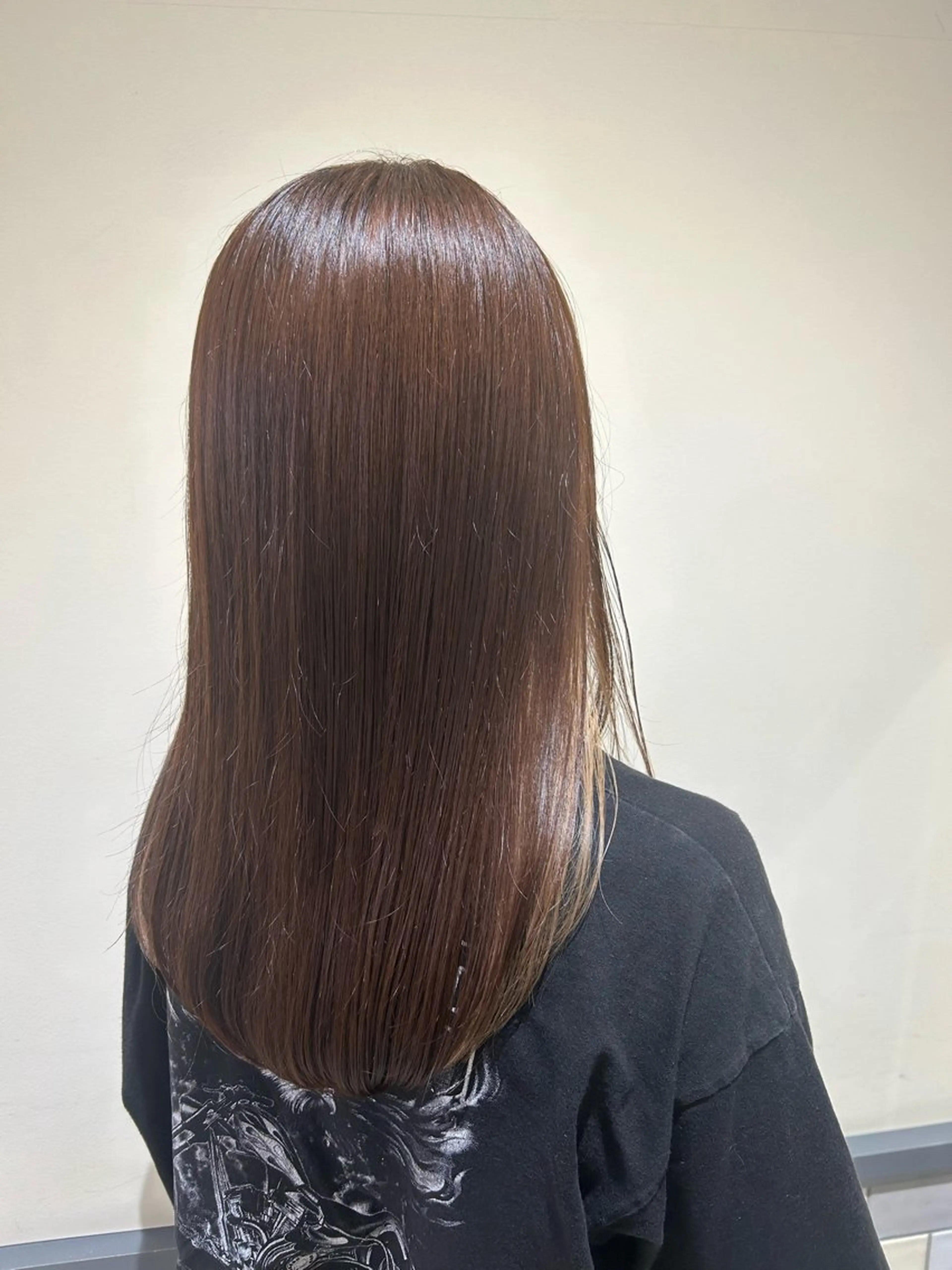 セミロング カラー ベージュカラー ブリーチ ココアベージュ ヘアカラー たけだ ゆうほのヘアスタイル