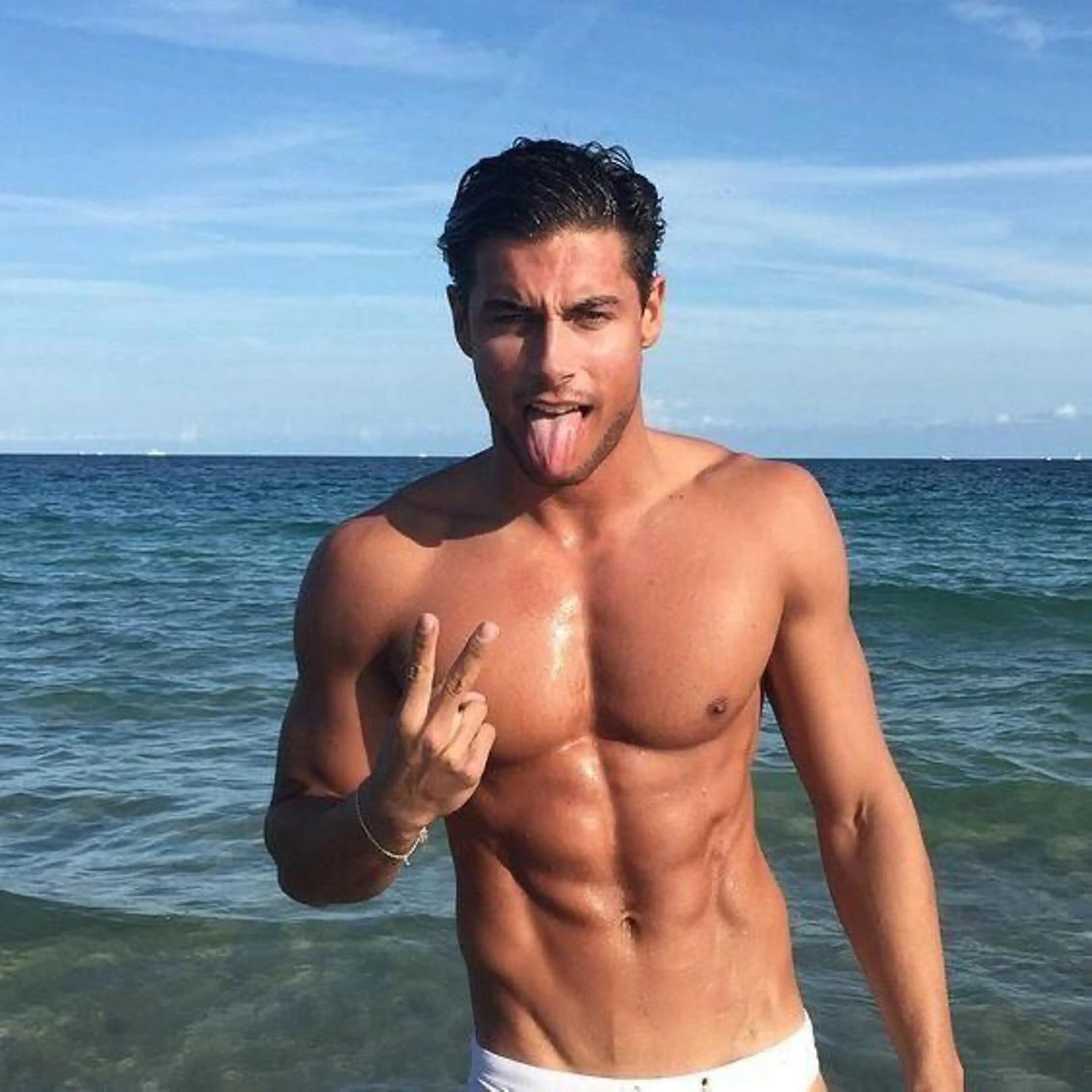 VIOダブル脱毛（ブラジリアンワックス＋高速光脱毛）【男性】11000円の写真