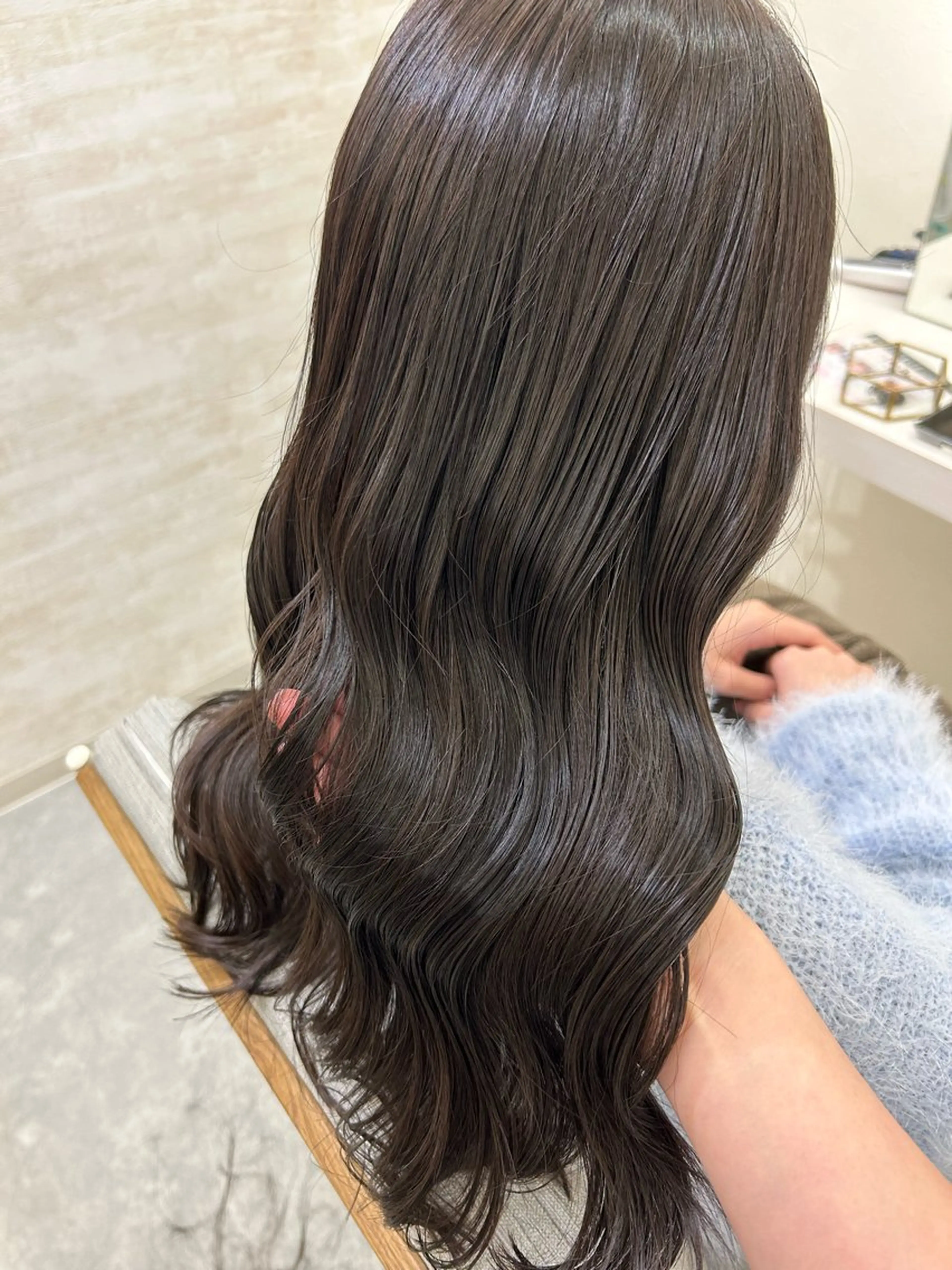 セミロング カラー ヘアアレンジ カット ヘアカラー トリートメント 髪質改善&艶感カラー 🪄岡井美結のヘアスタイル