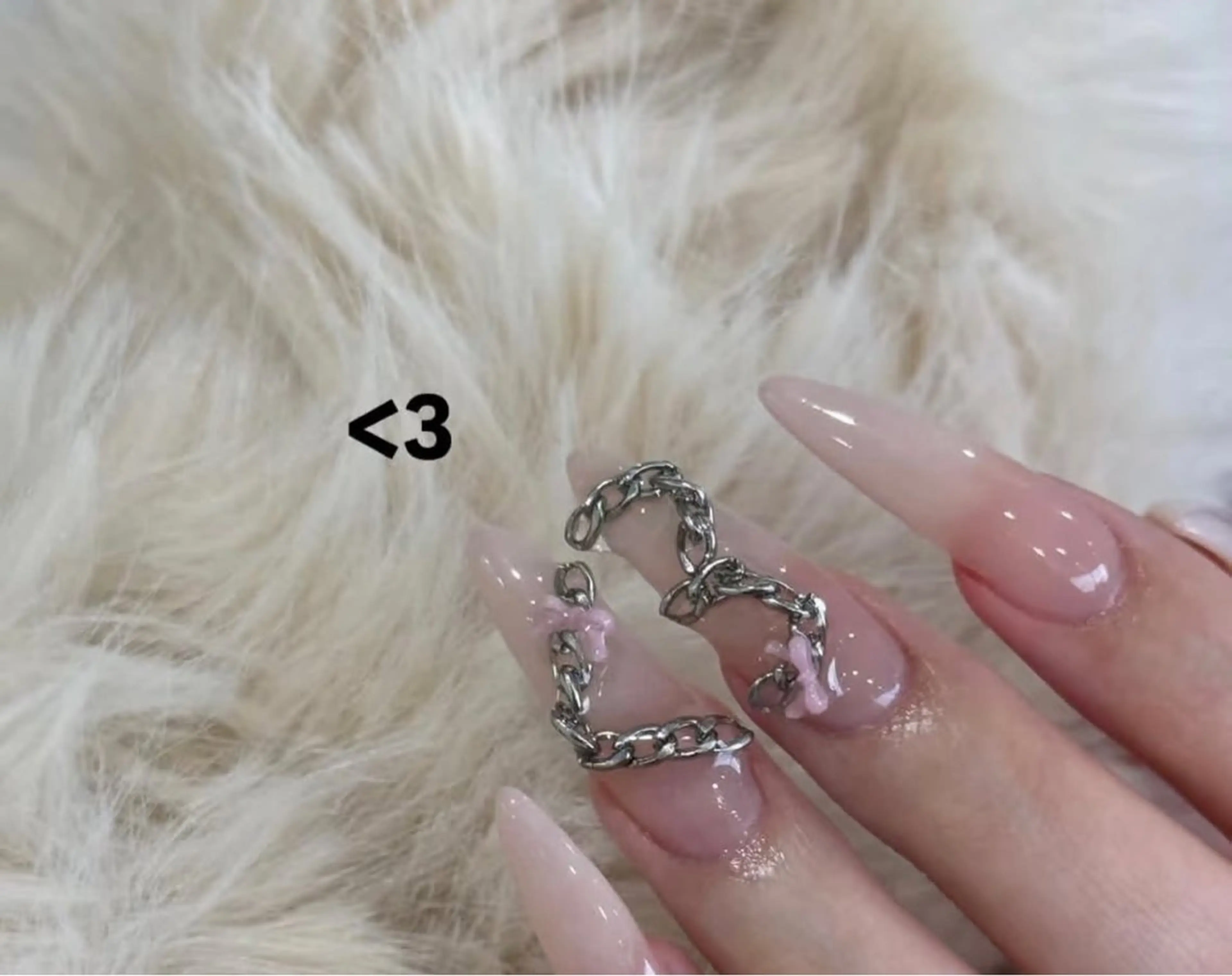 ネイル チークネイル フレンチネイル ジェルネイル ガーリー キラキラネイル ハンドネイル 高橋 雪のネイルデザイン