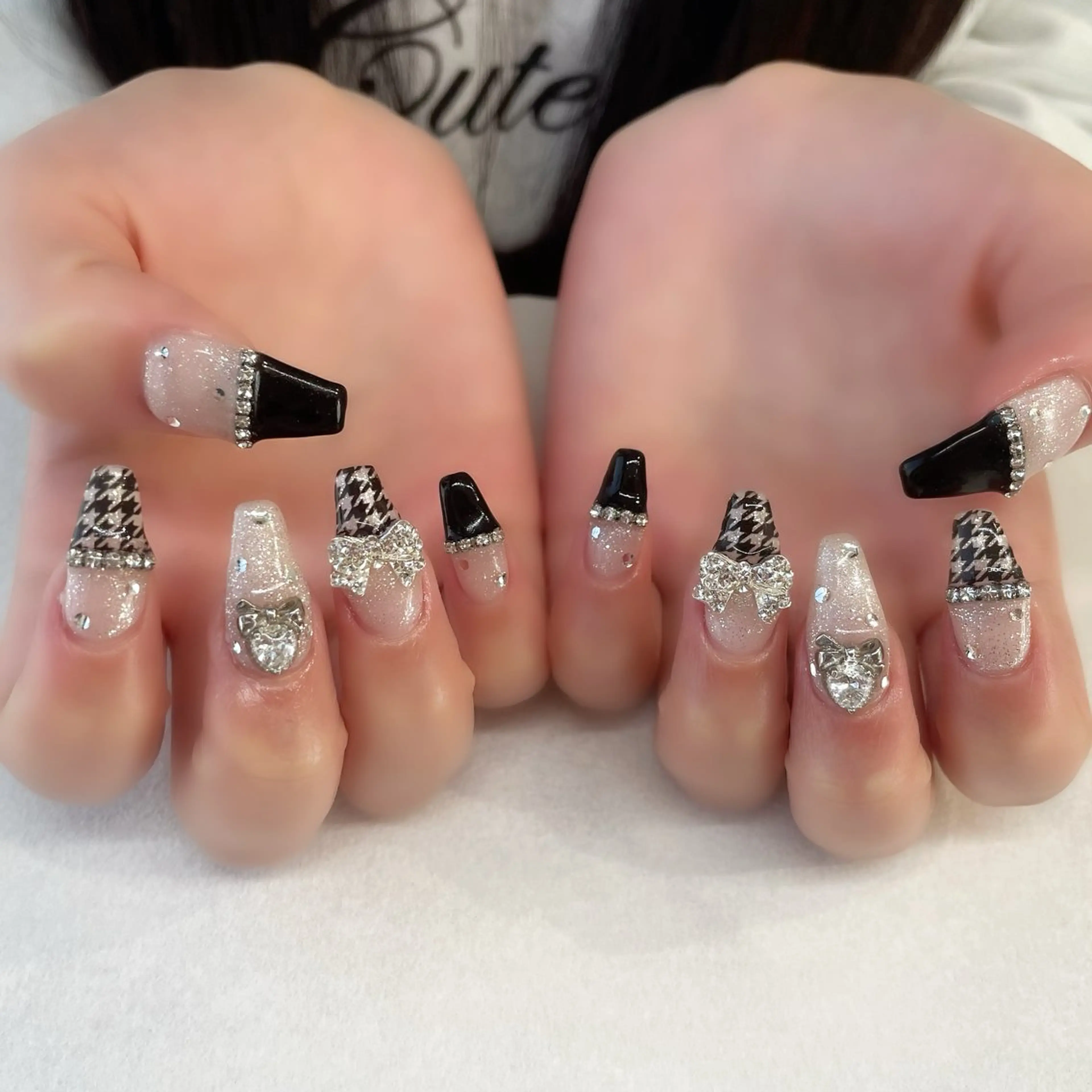 ネイル ハンドネイル 💎🐰 saki. m 🐰💎のネイルデザイン