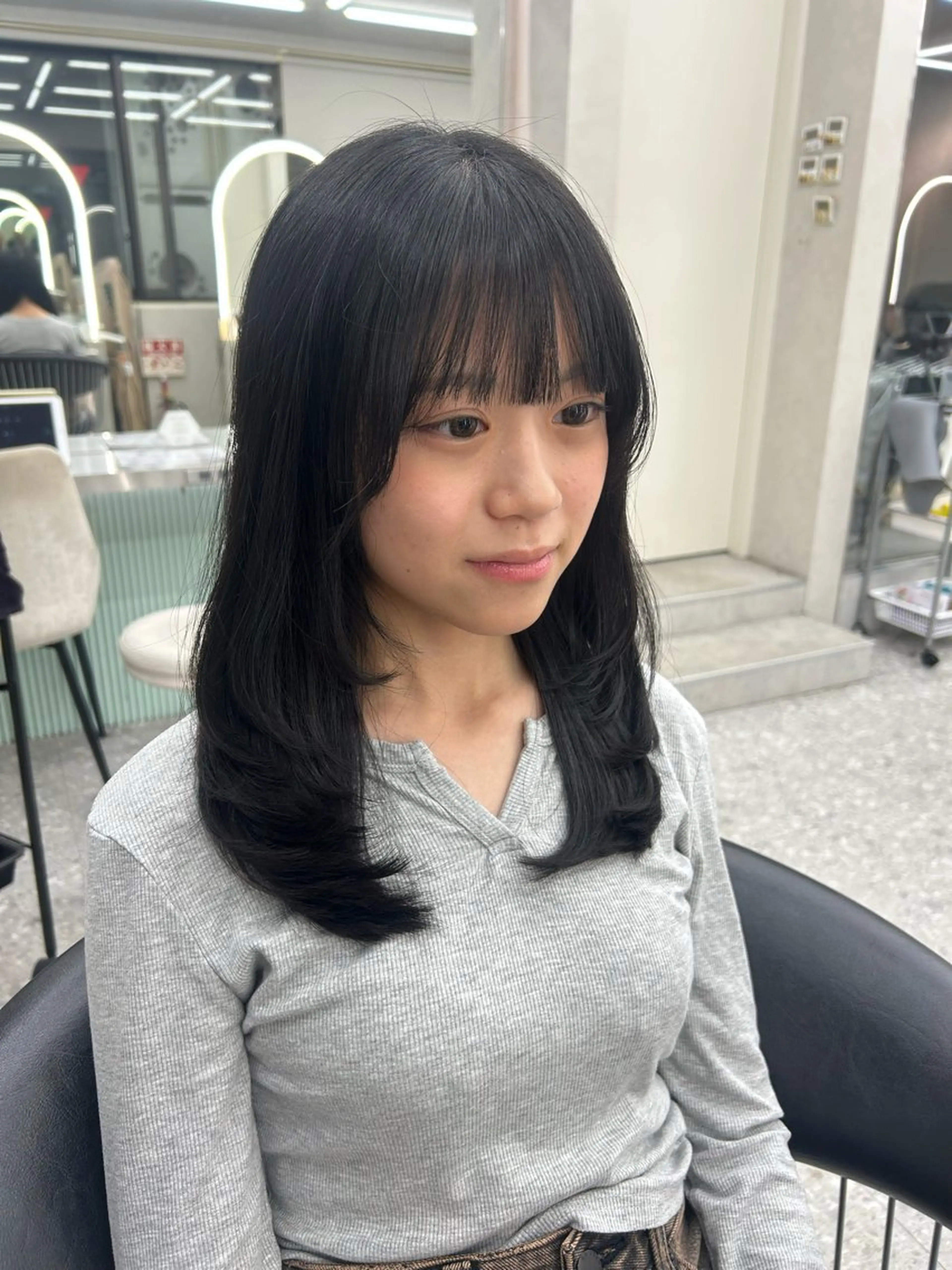 セミロング Lond mare所属・あ い か 🎀 レイヤーカットのヘアスタイル