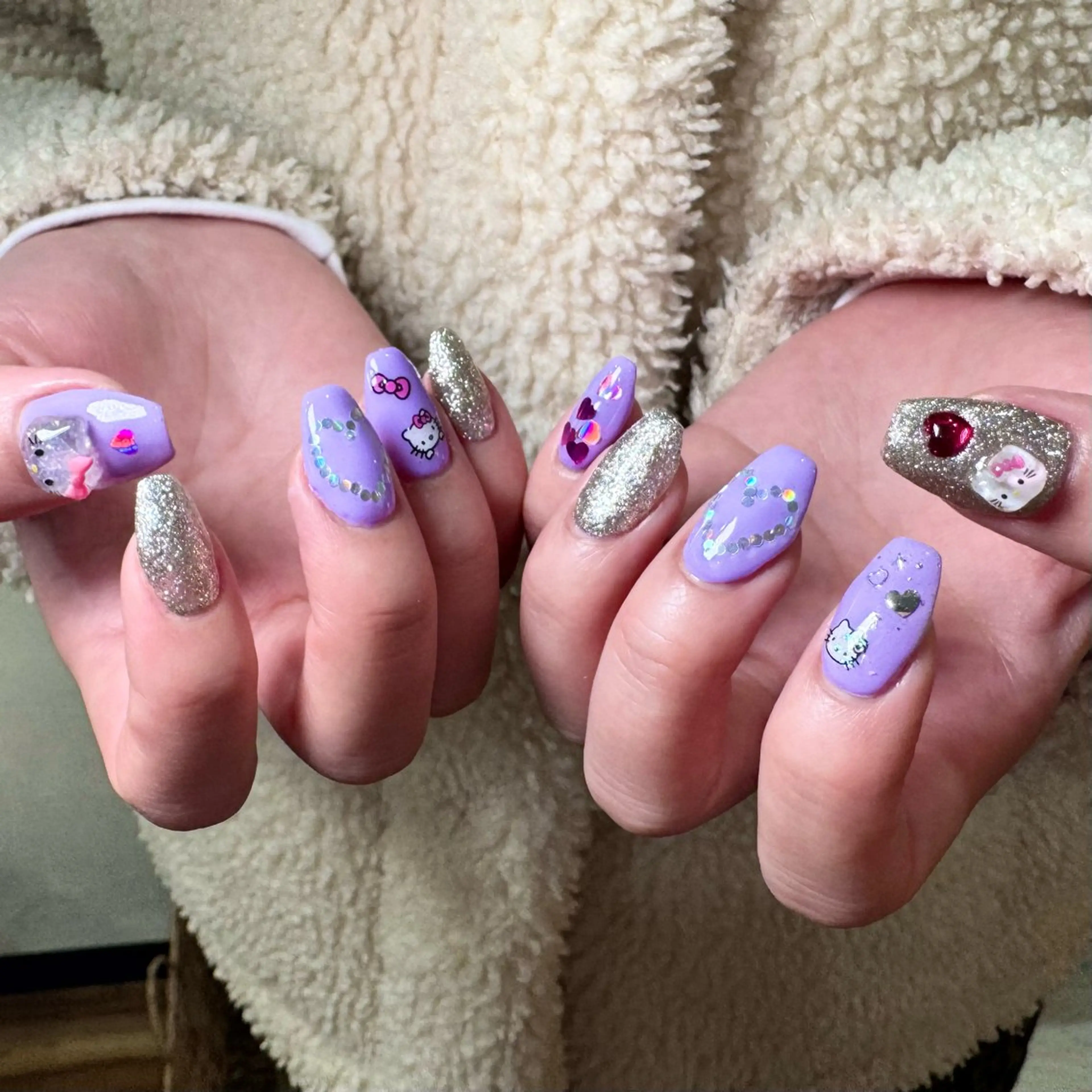 ネイル RIEKO🍒 ワンホン♡推しネイルのネイルデザイン