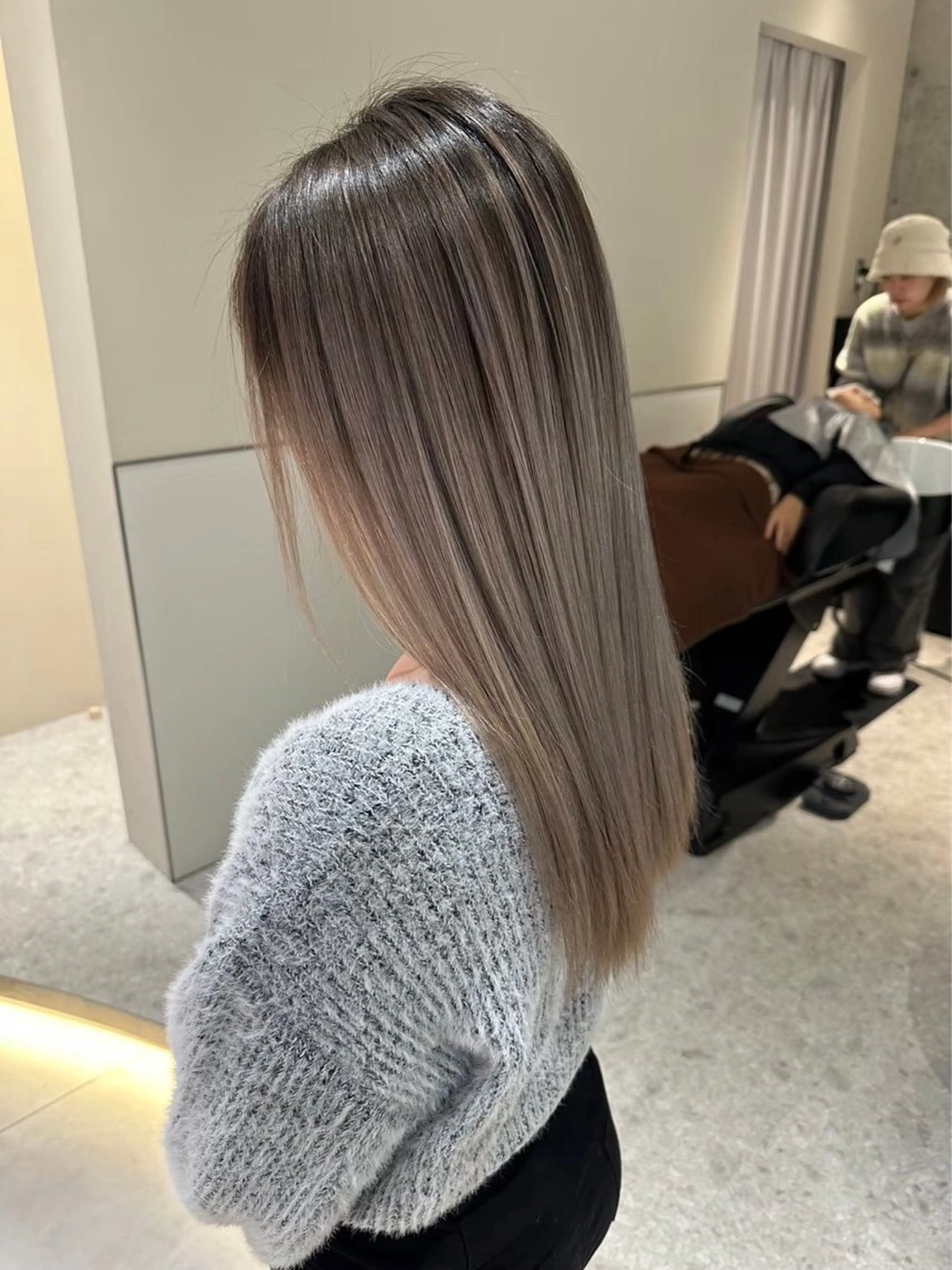 セミロング カラー 《髪質改善✖️オリー ブ🧸》小嶋拓也のヘアスタイル