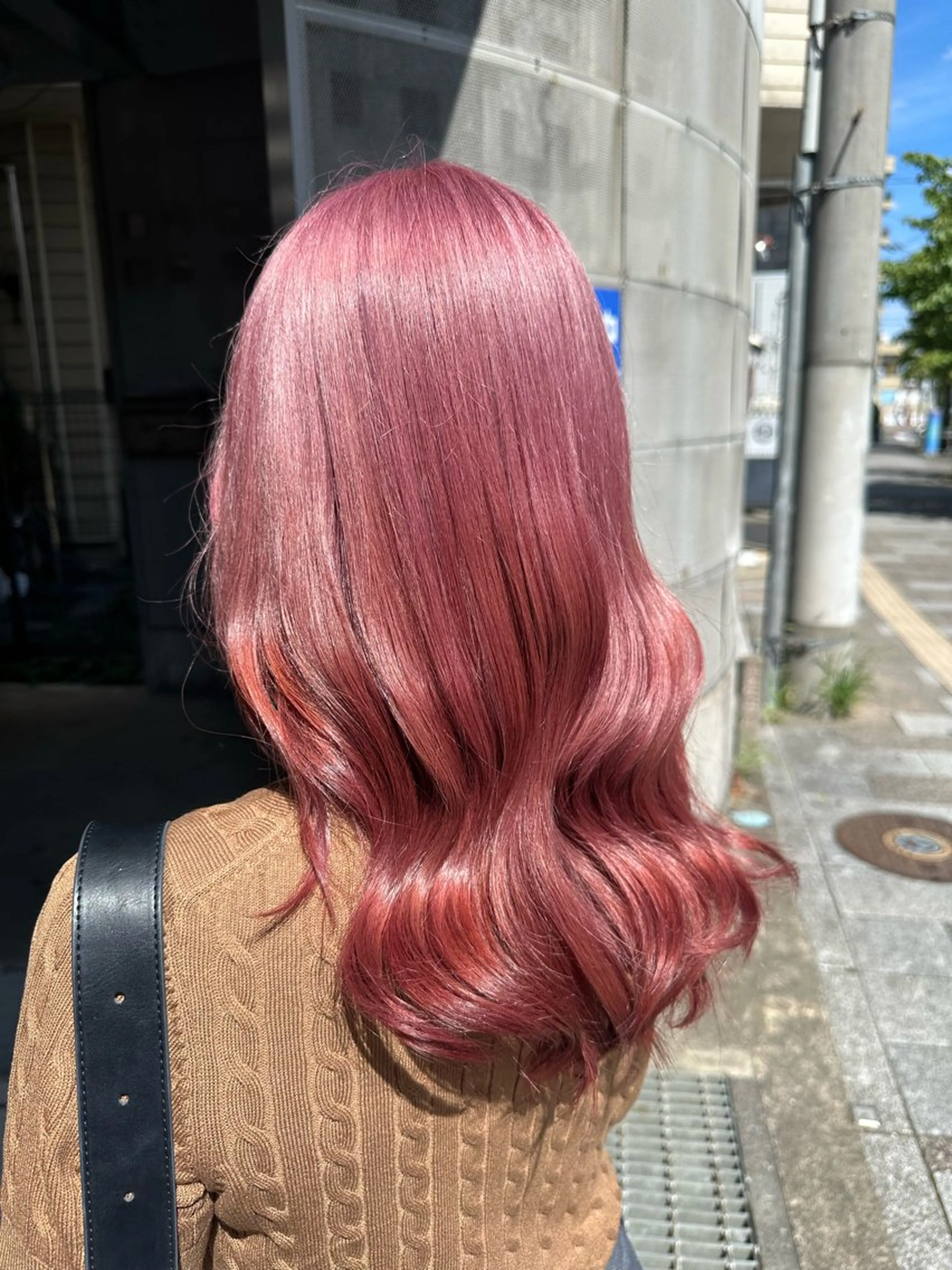 セミロング ヘアカラー 吉田 愛梨のヘアスタイル