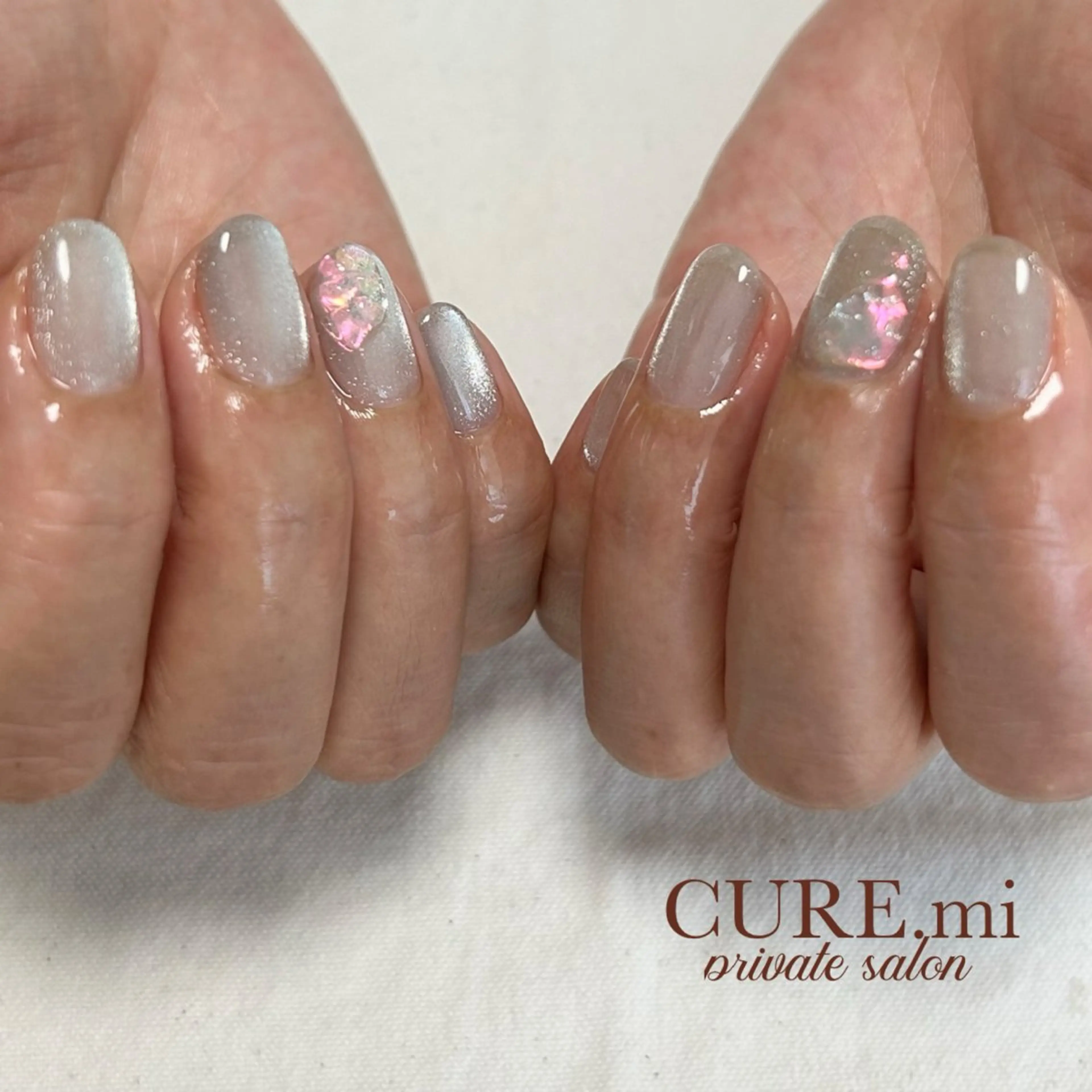 ネイル オーロラネイル クリアネイル キラキラネイル マグネットネイル ぷっくりネイル ハンドネイル ハンドケア 伊藤 美香のその他イメージ
