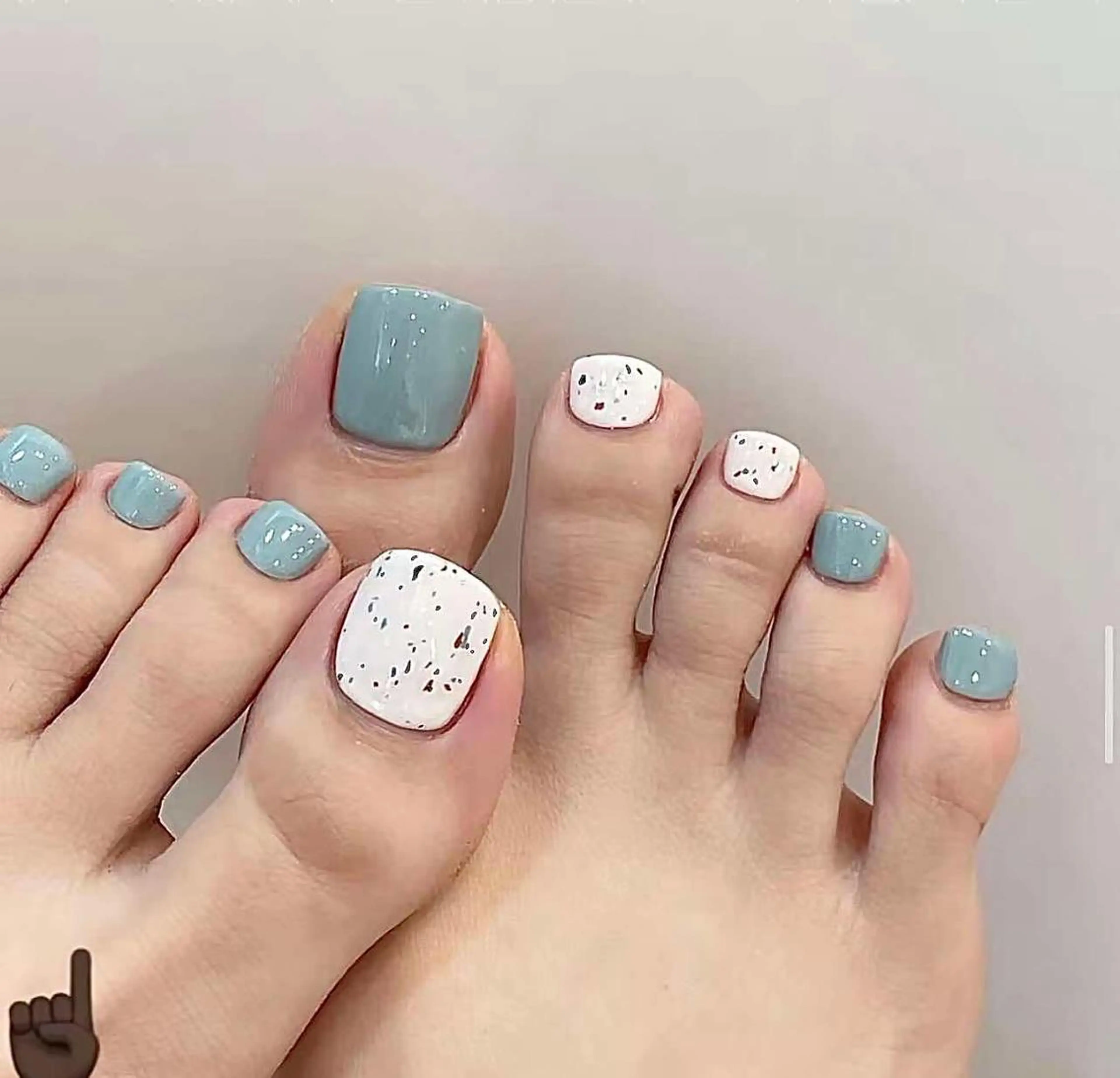 《フットネイル》500種類の色から選べる♪フット/ちゅるんワンカラー　オフ無しの写真