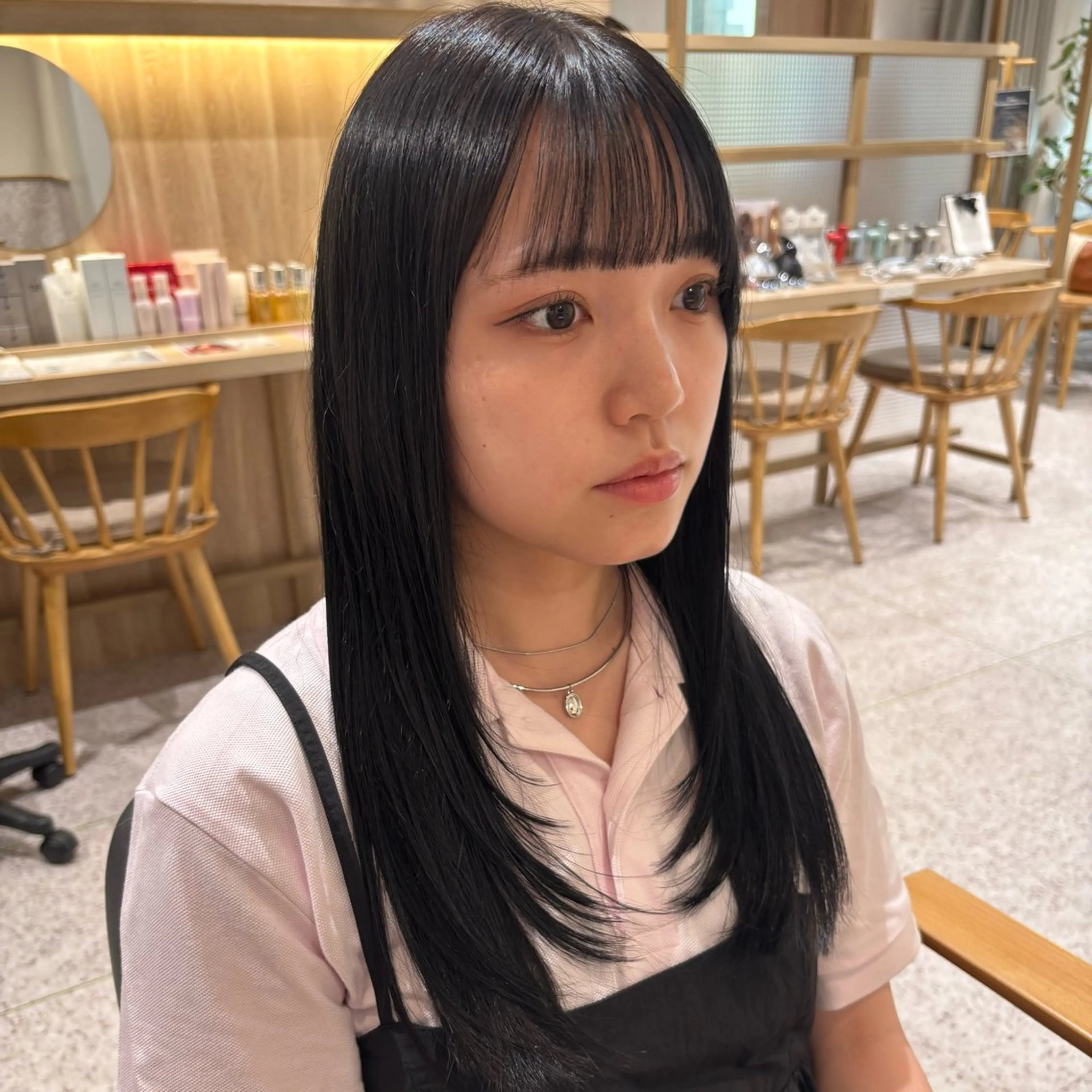 セミロング セミロングパーマ 顔周りカット ハイライト 髪質改善 韓国風ヘア カット 暖色カラー/ パリジェンヌ💟みくのヘアスタイル