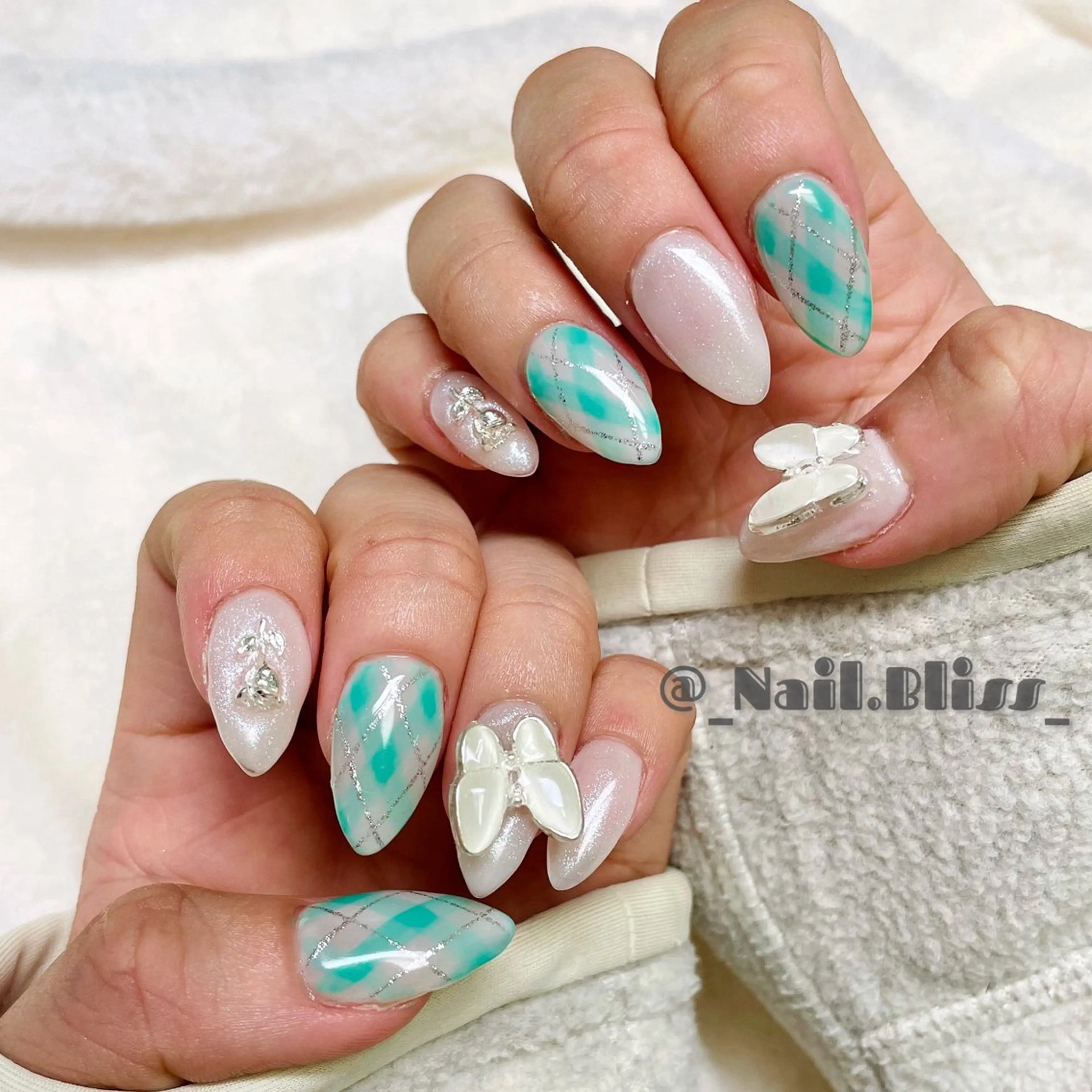 ネイル ハンドネイル NAIL BLISSのネイルデザイン