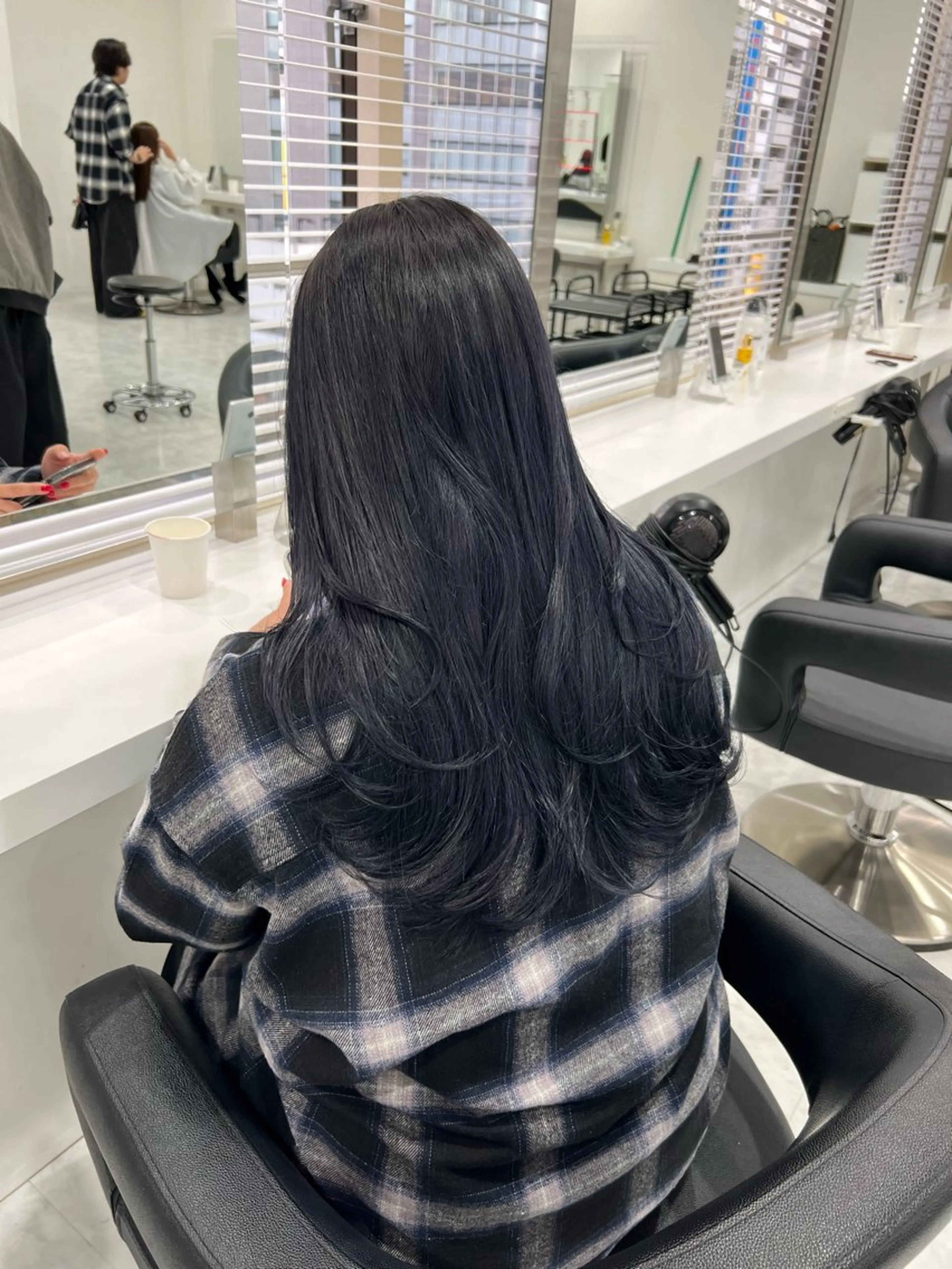 ロング カラー オリーブカラー🫒 レイヤーカット✂︎のヘアスタイル