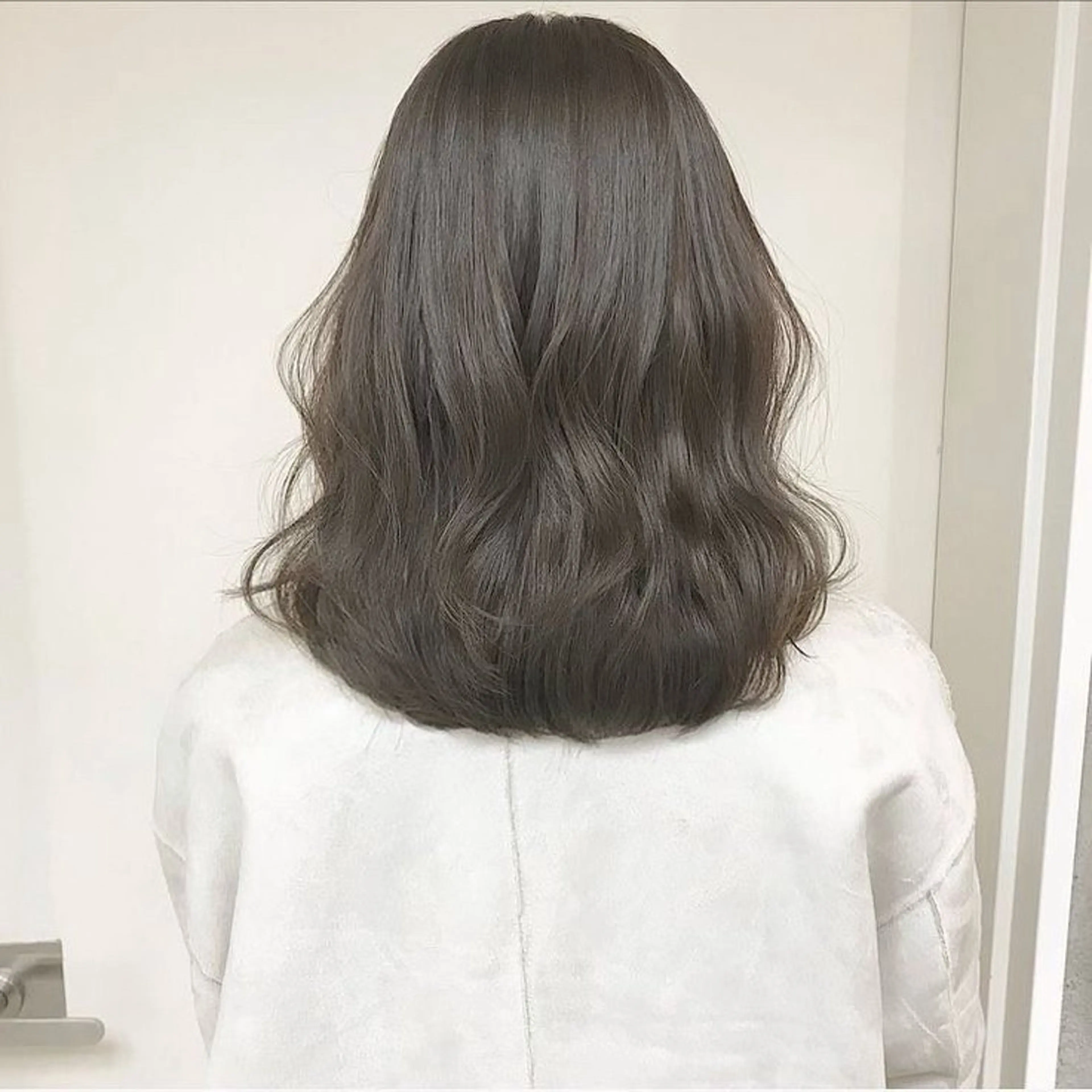 ロング カラー パーマ 森山 陽菜のヘアスタイル