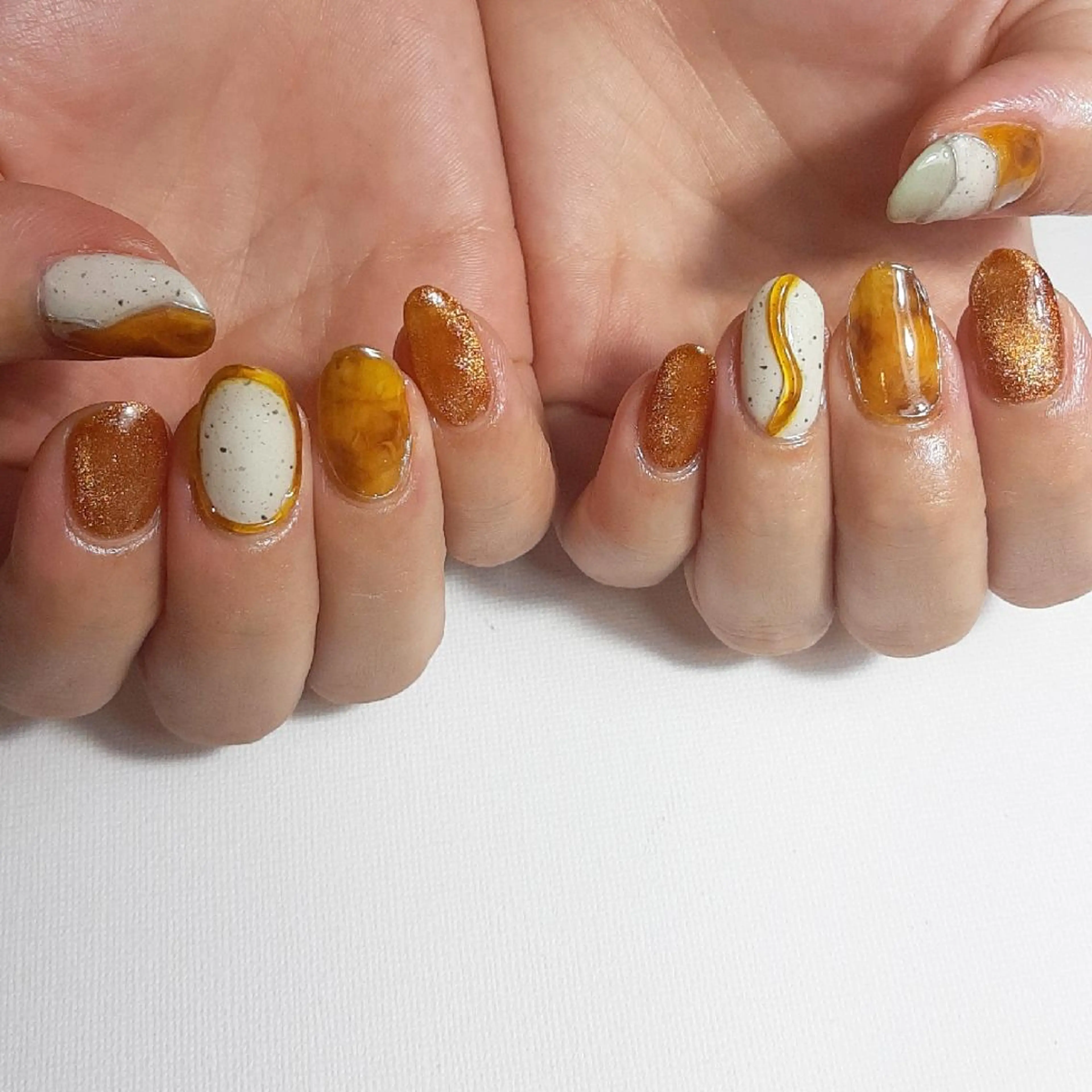 ネイル べっ甲ネイル マグネットネイル ニュアンスネイル owlnail /持込みデザイン専門のネイルデザイン