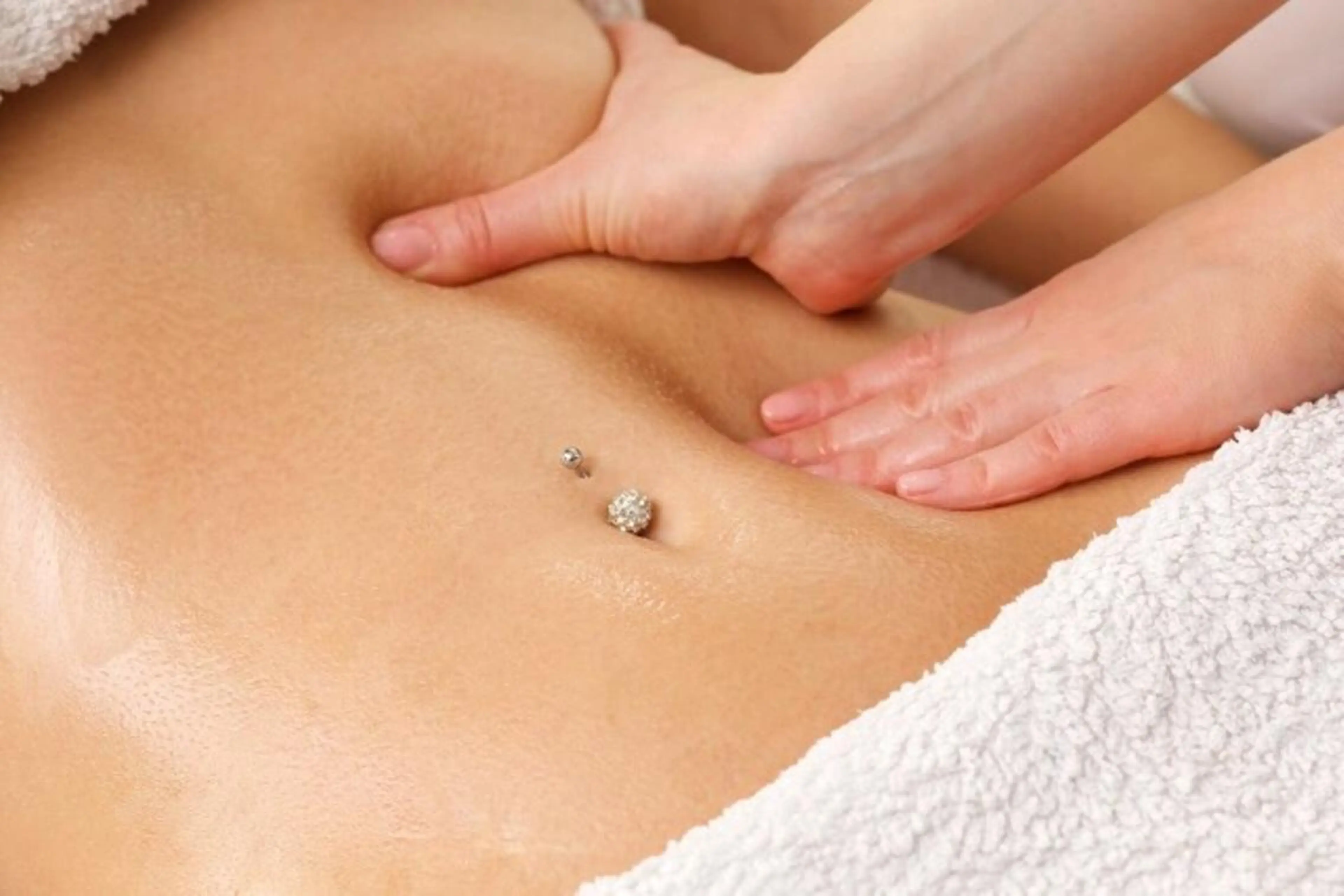 【内臓デトックス、あらゆる不調に】タイ式腸もみ＋温ハーブボール＋タイ古式マッサージ　計120分の写真