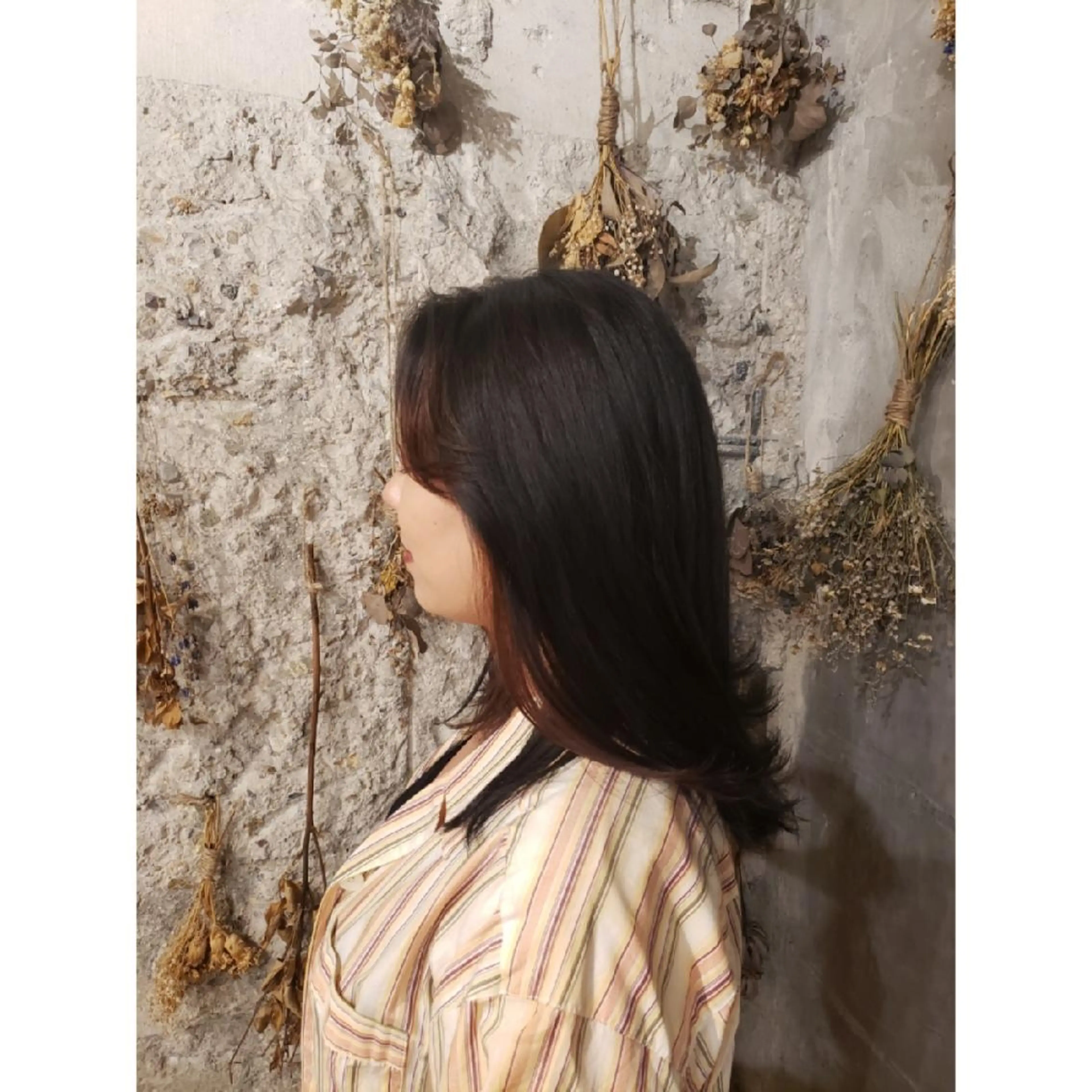 セミロング カラー インナーカラー 井尻 柚都歩のヘアスタイル