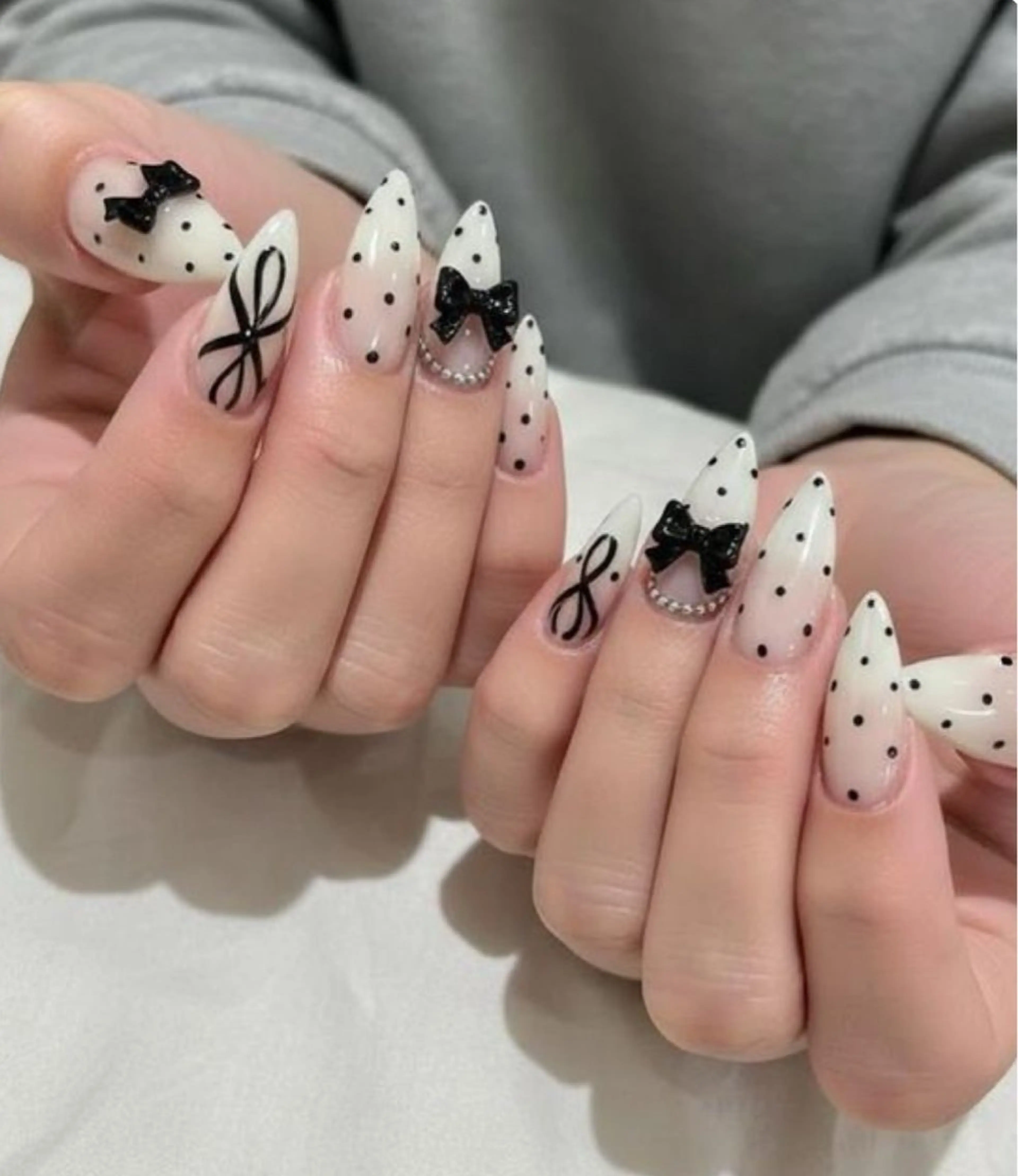 ネイル ハンドネイル Tini ANA.CHUOのネイルデザイン