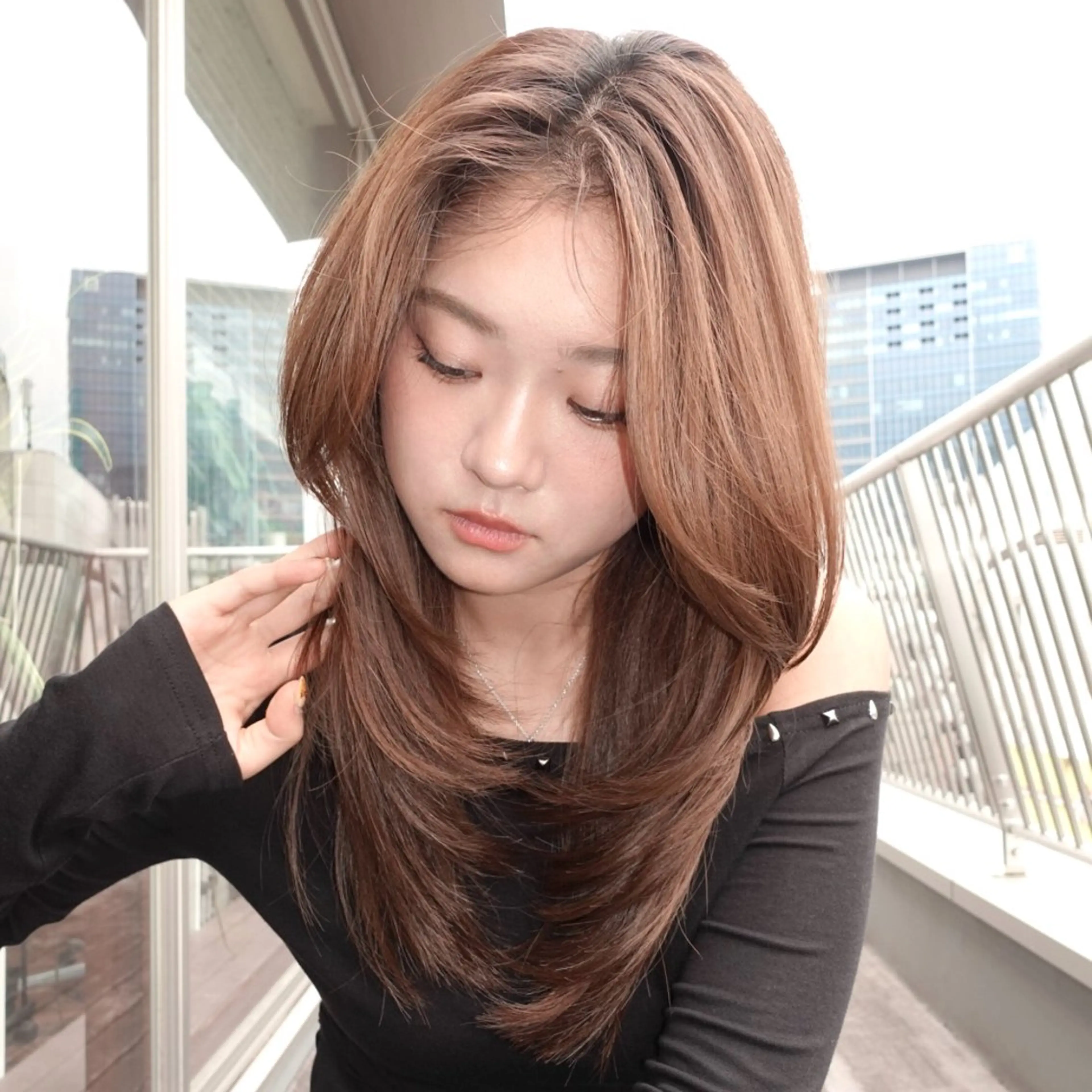 ミディアム カラー トリートメント カット ヘアカラー トリートメント レイヤーカット ハッシュカットのヘアスタイル