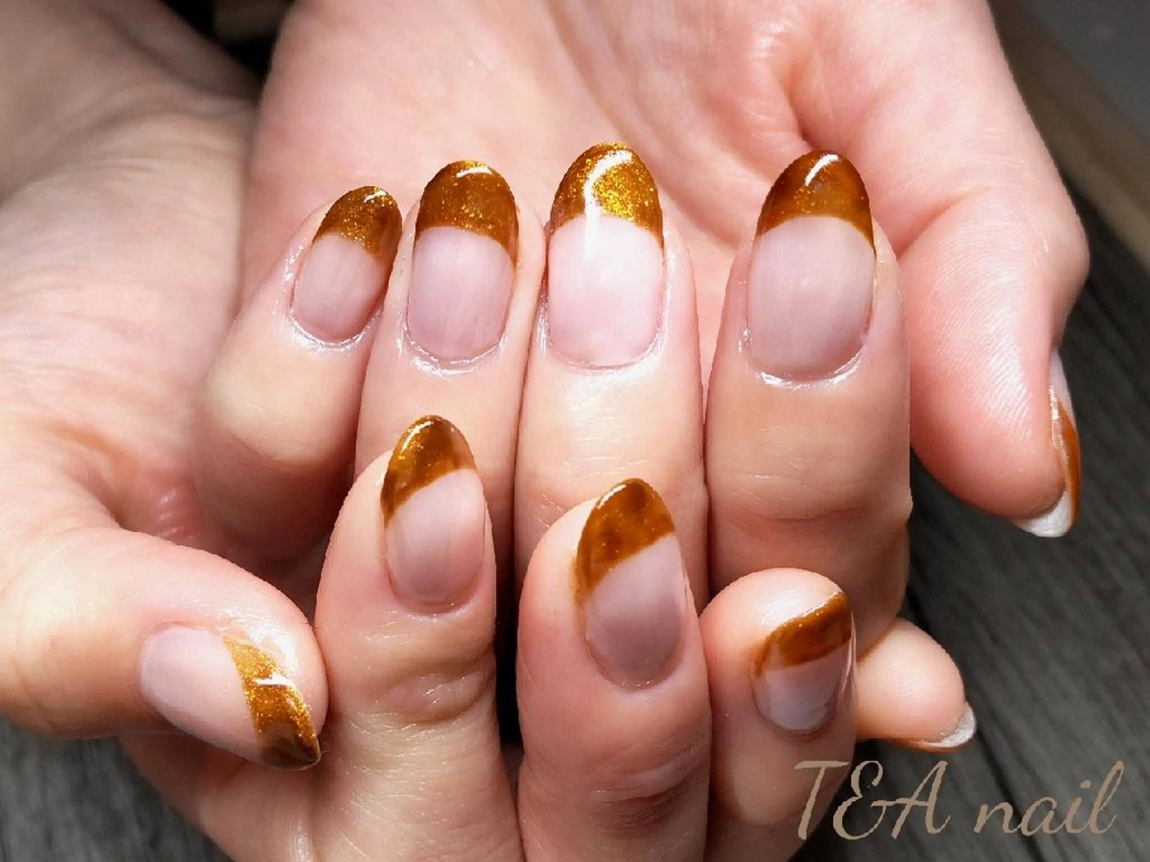 ミディアム ネイル フレンチネイル ジェルネイル マグネットネイル マグネットフレンチ ニュアンスネイル ハンドネイル T&A nailのネイルデザイン