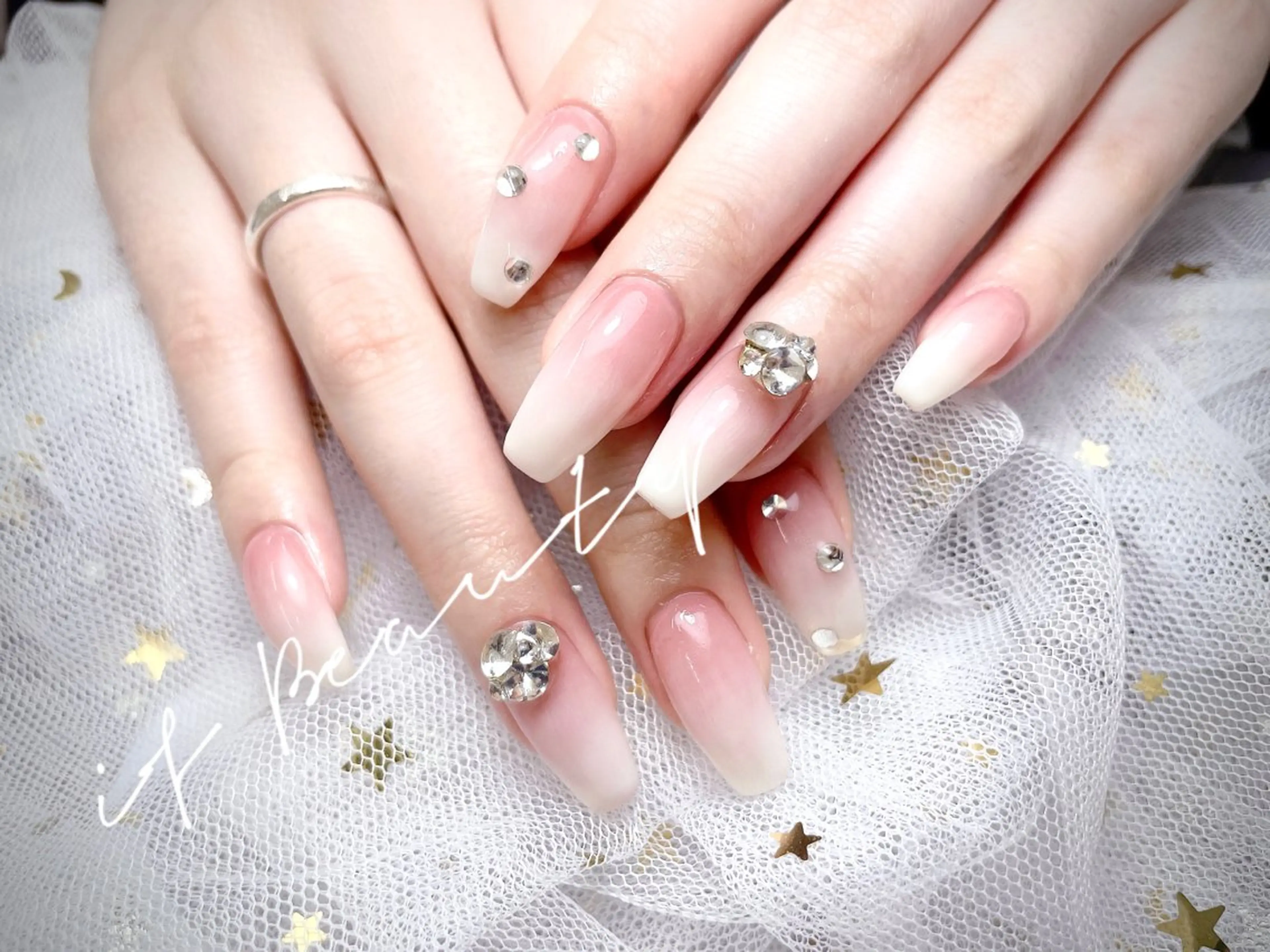 ネイル ピンク ワンホンネイル ハンドネイル イフ ビューティーのネイルデザイン