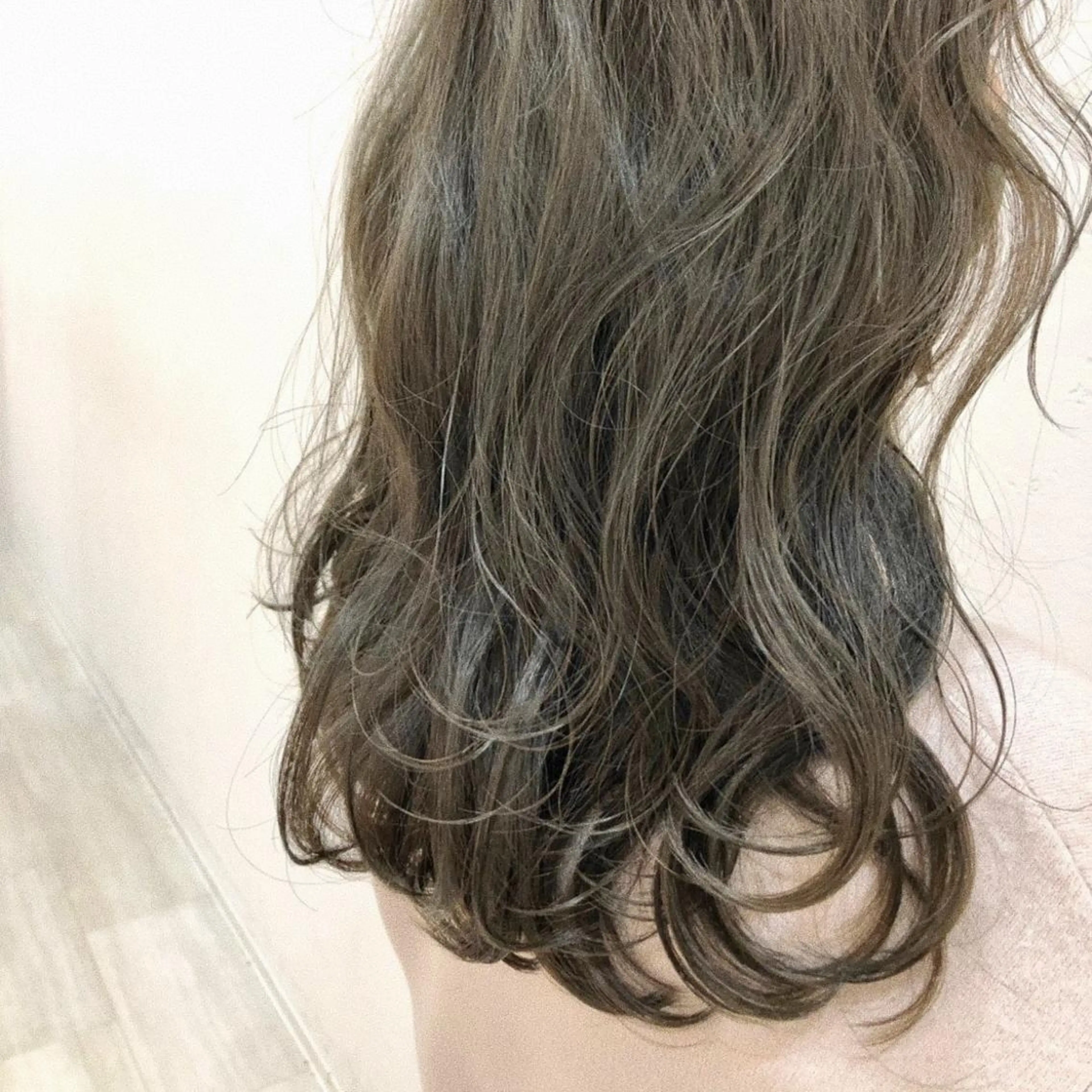 セミロング カラー 🤍オオカワ レイナ🤍のヘアスタイル