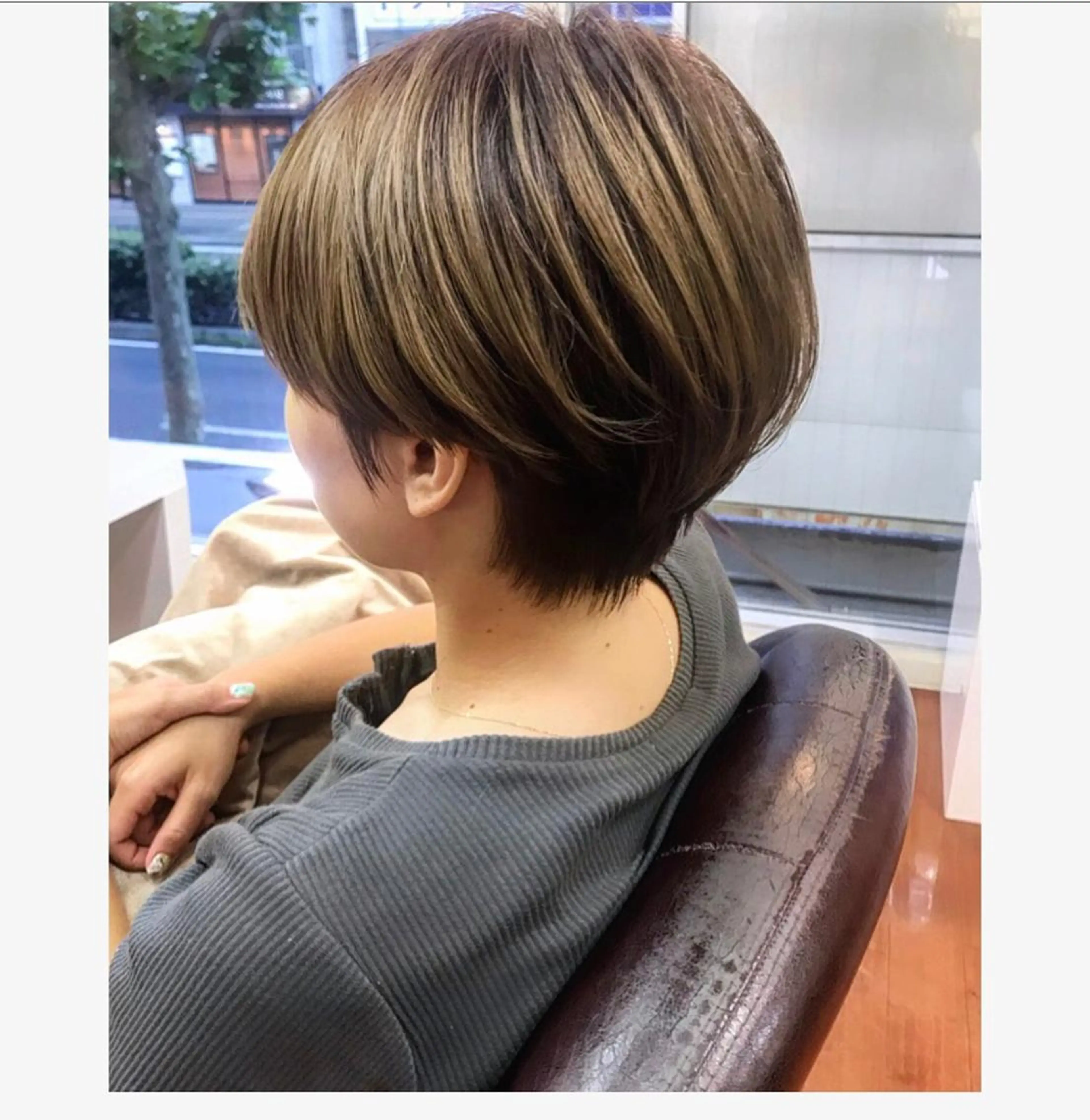 ショート ヨシダ トオルのヘアスタイル