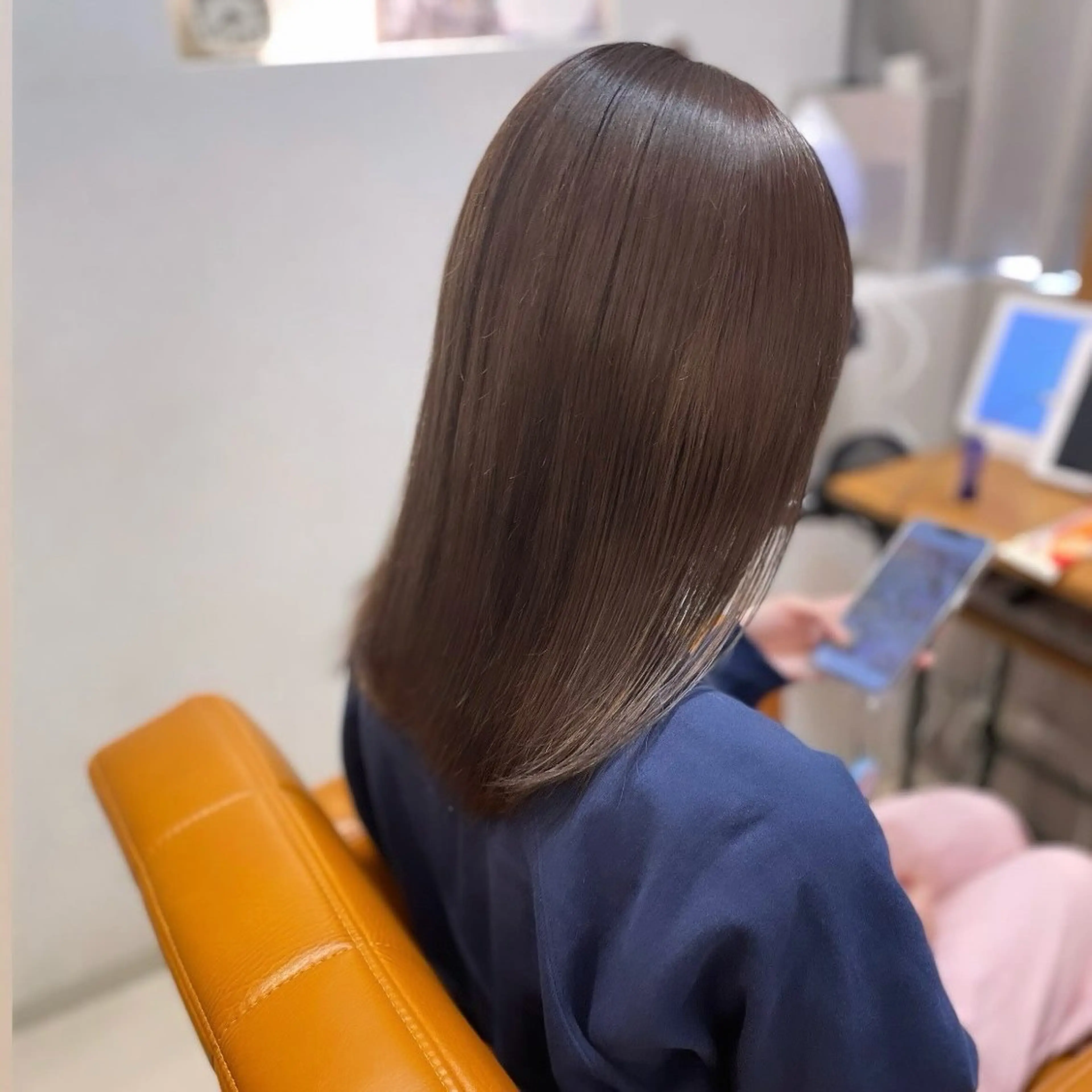 セミロング カラー ヘアカラー トリートメント 【完全個室】髪質改善 暖色カラー/山崎唯奈のヘアスタイル