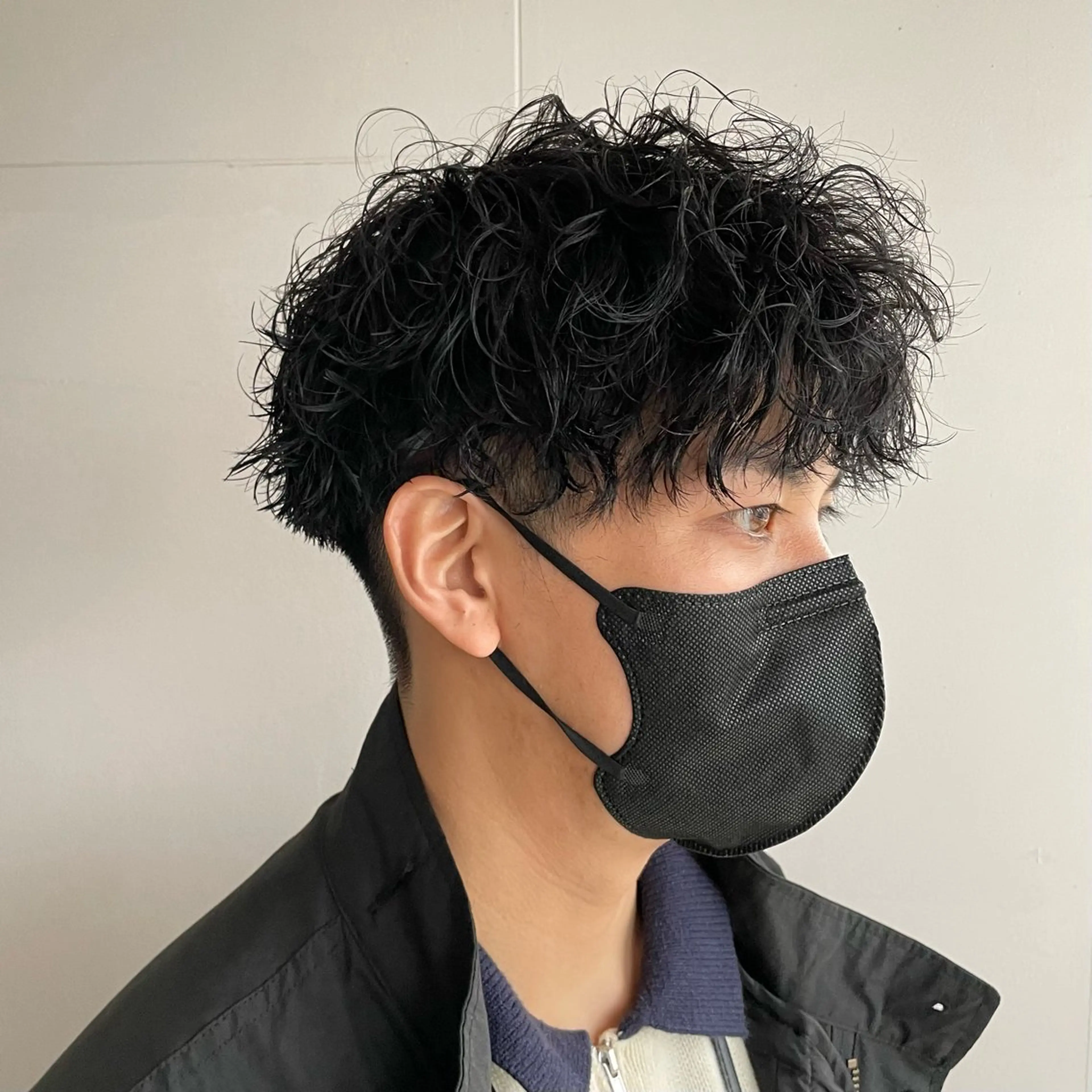 パーマ メンズ センターパート マッシュ メンズパーマ プードルパーマ スパイキーショート 博多No.1 メンズパーマ美容師のヘアスタイル