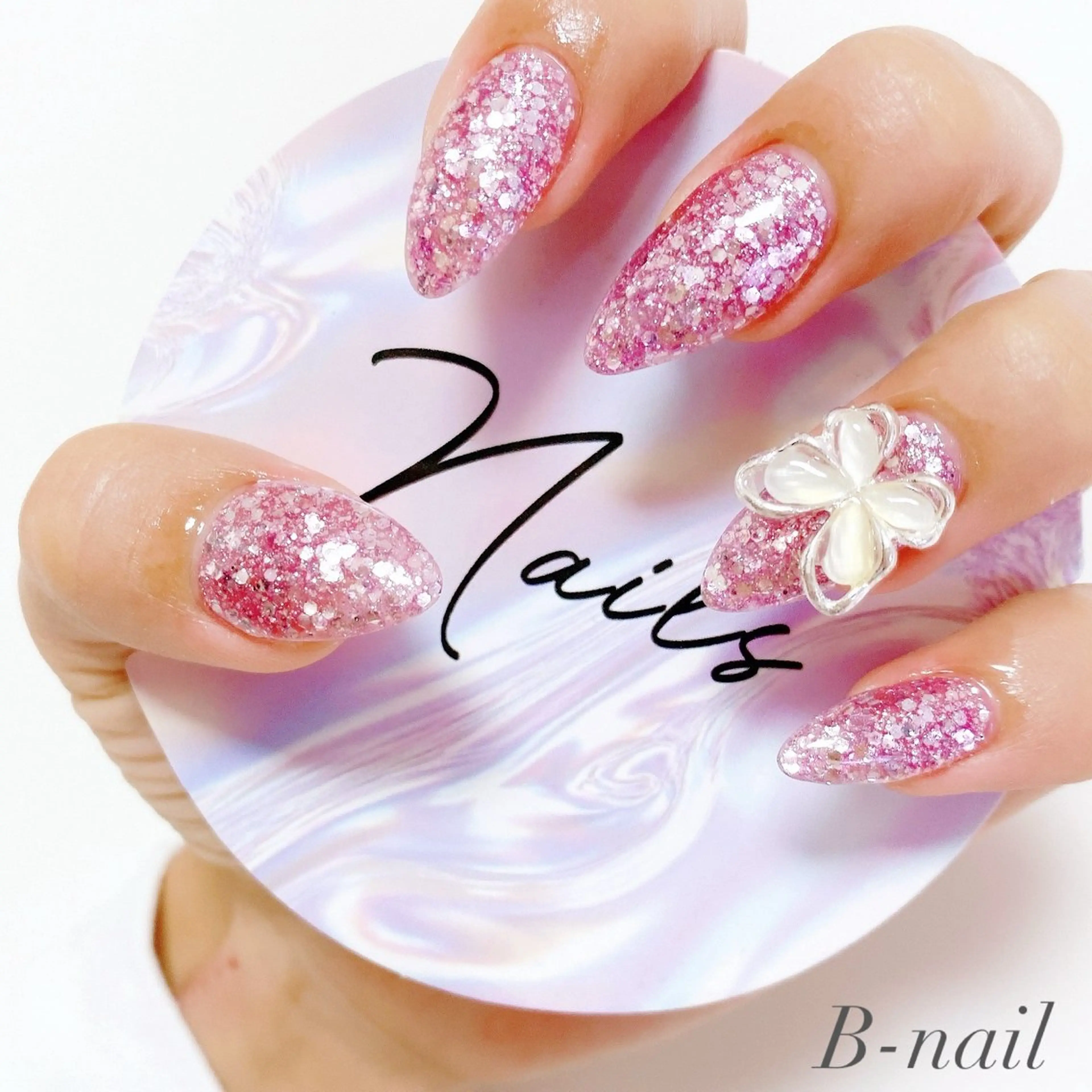 ネイル ストーンネイル B- nailのネイルデザイン