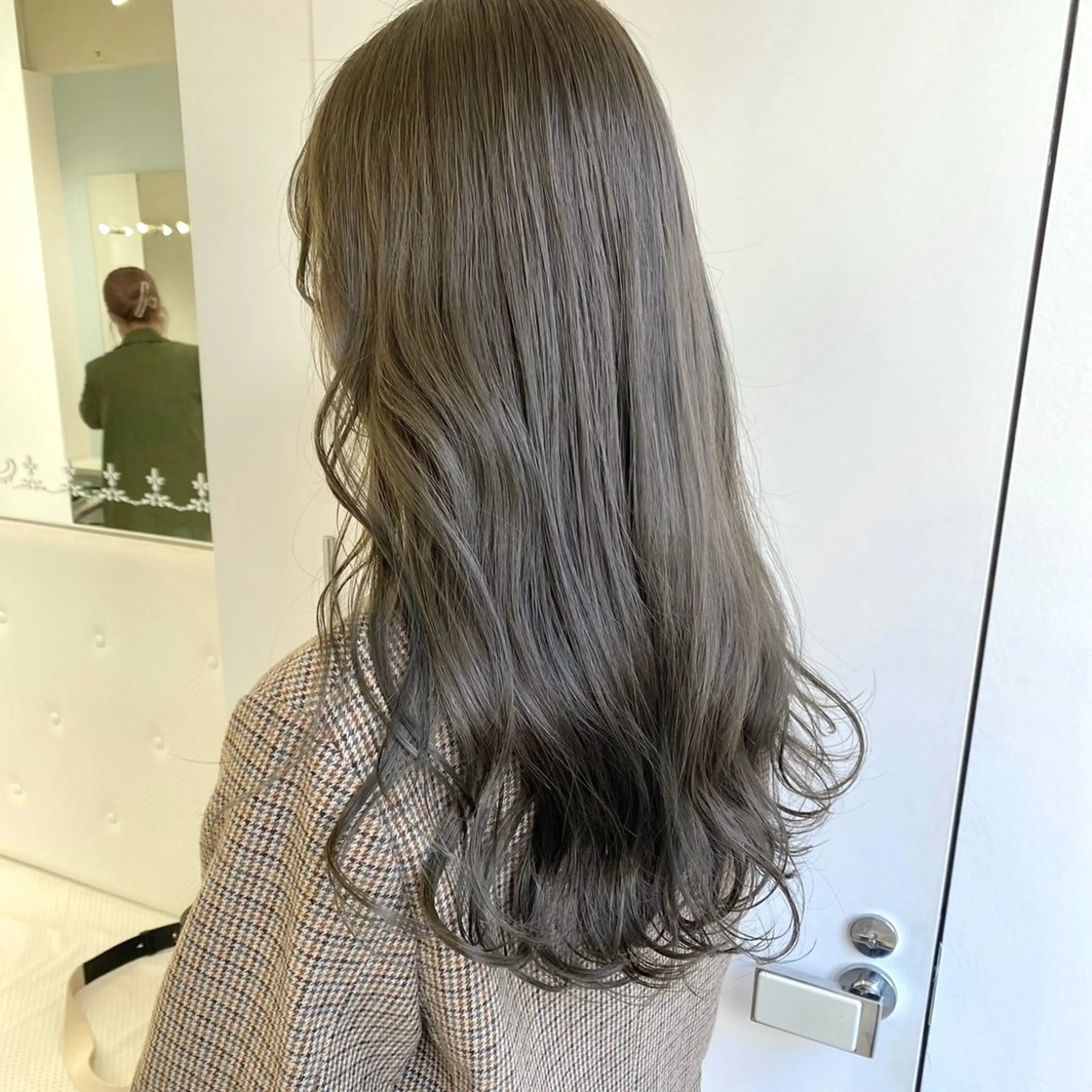 ロング カラー ヘアカラー ParveMix 🪽鳥取彩花のヘアスタイル