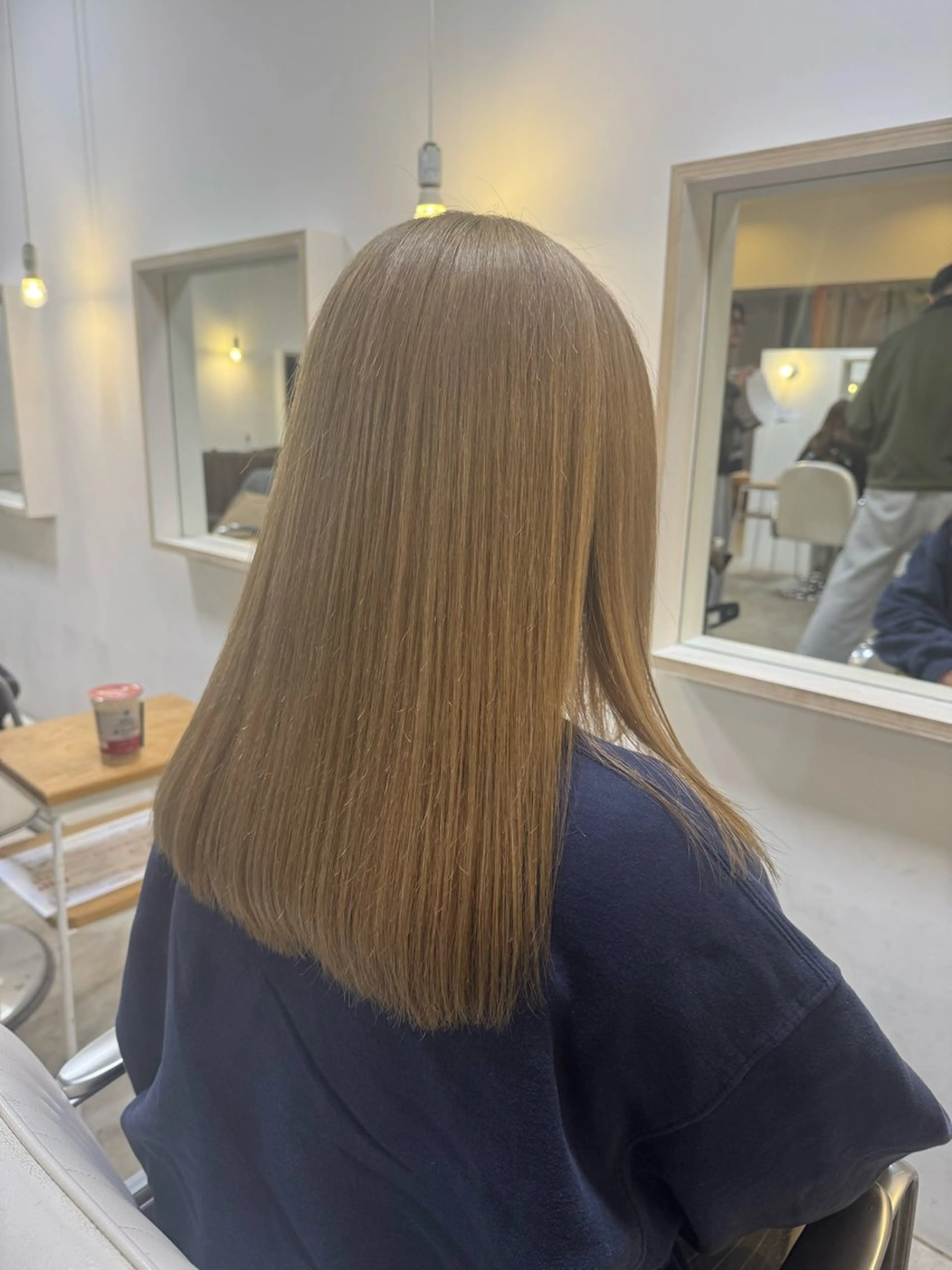 ミディアム カラー 【YOKE】　西田 乃那のヘアスタイル