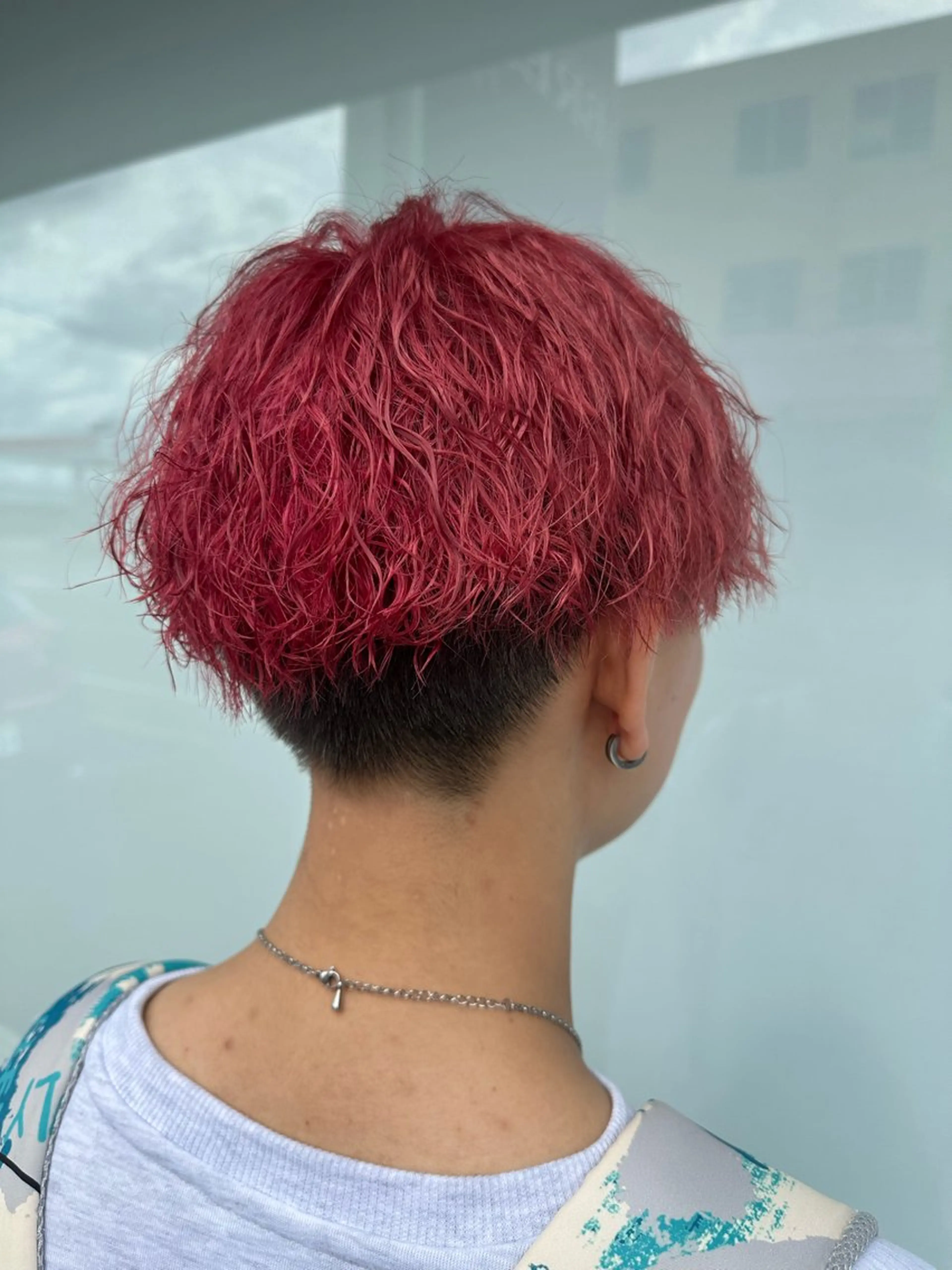 【ツイスト、スパイラル、波ウェーブ、サーフカール】パーマ＋デザインカットの写真