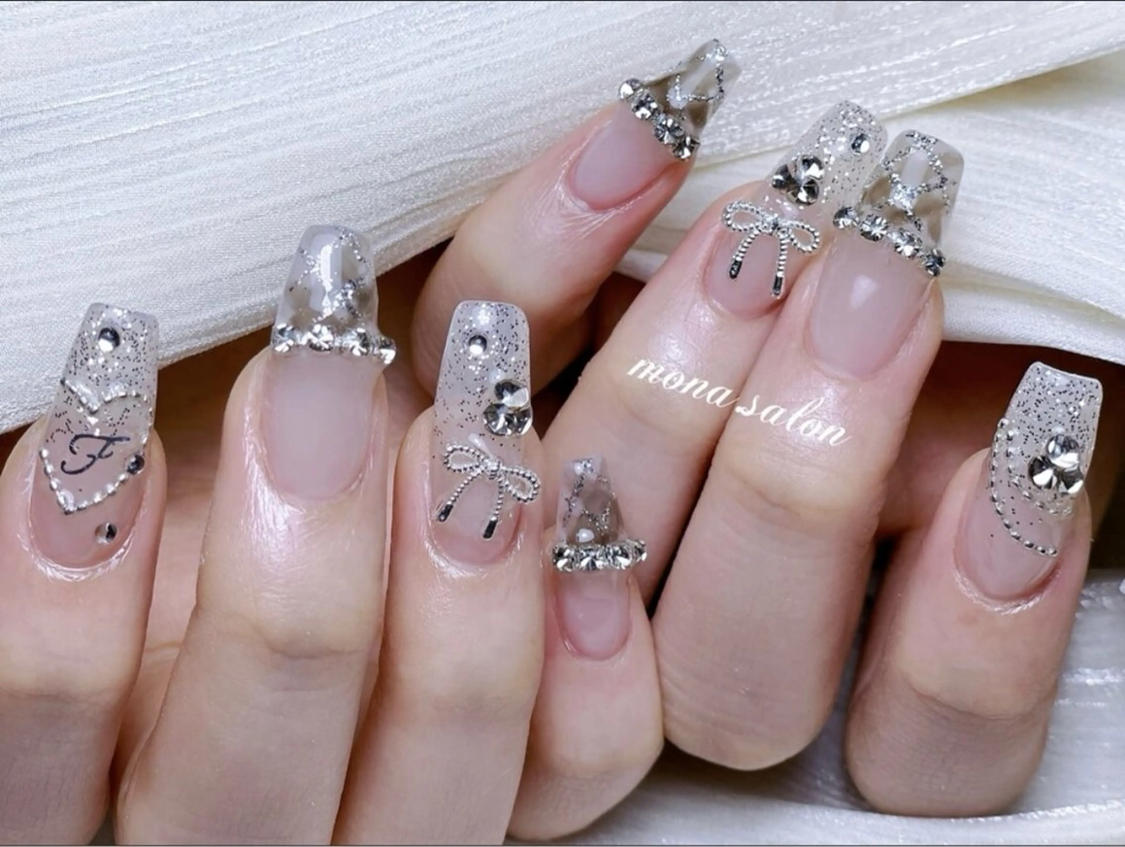 ネイル モナ& あきのネイルデザイン