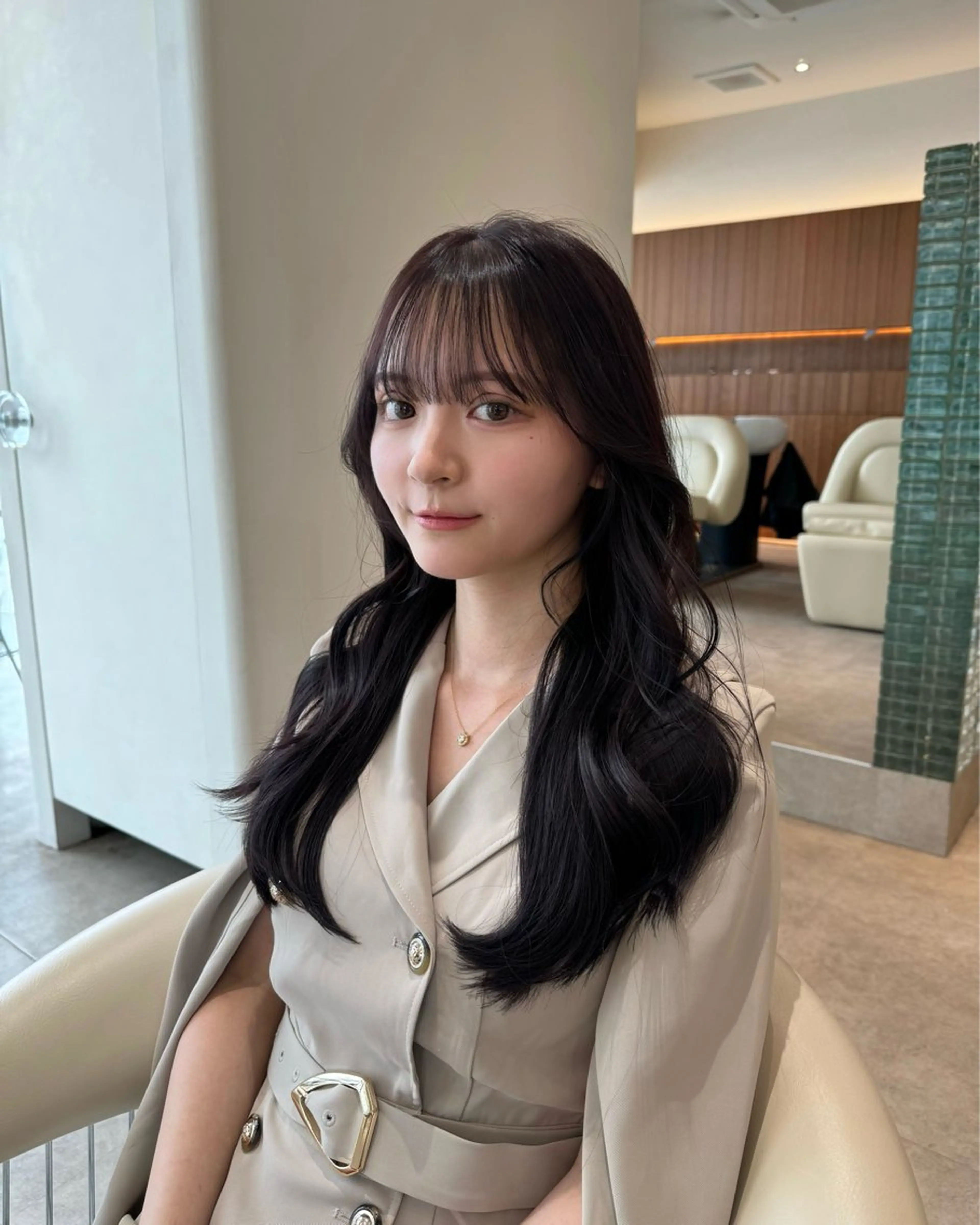 ロング カラー 黒髪 グレージュ ラベンダーカラー ラベンダーグレージュ ラベンダーグレー 韓国レイヤー🇰🇷 韓国研修◎渋谷カイトのヘアスタイル