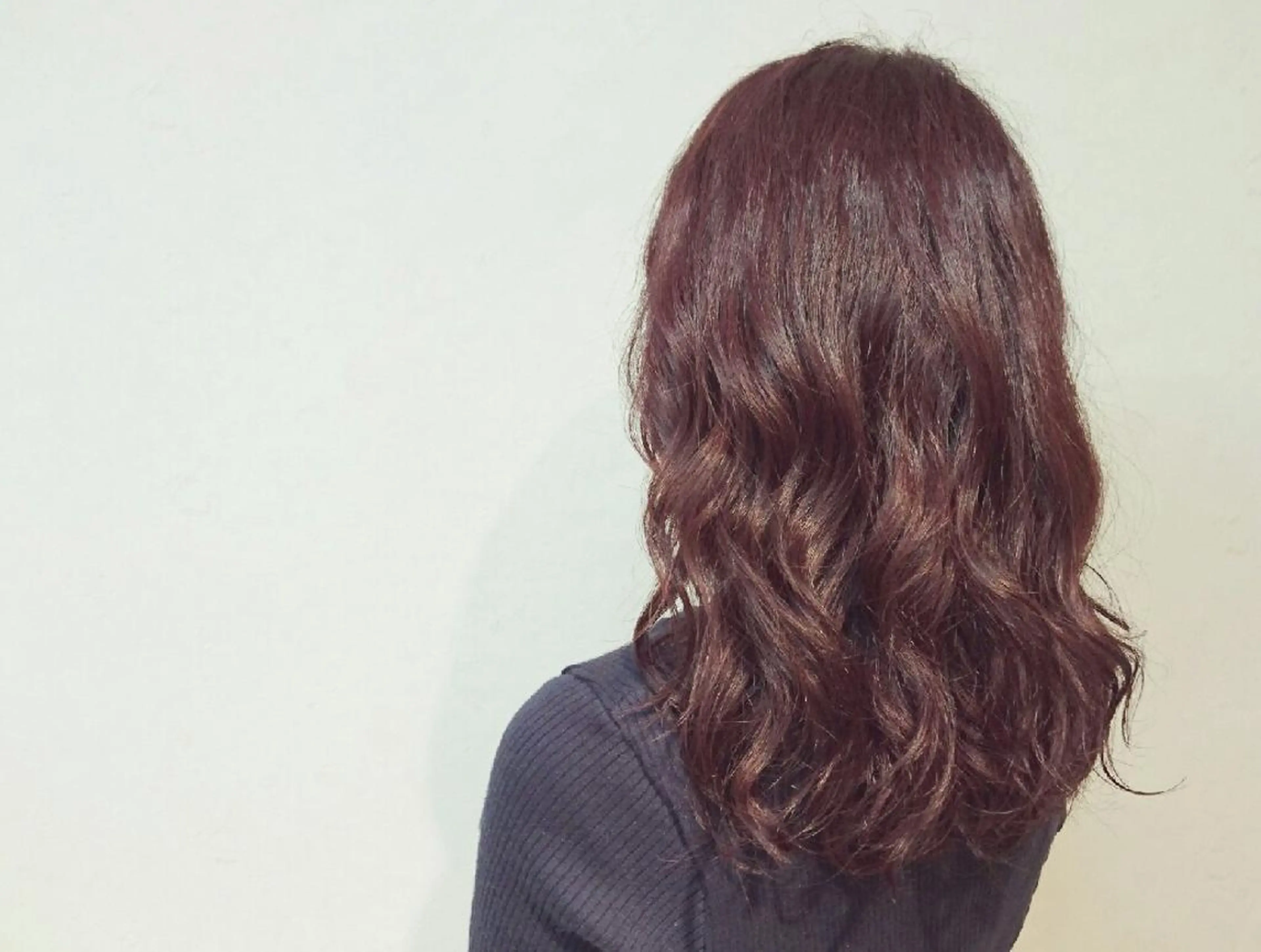 ロング カラー ピンクカラー 透明感ハイライト◎ 伊藤夏海のヘアスタイル