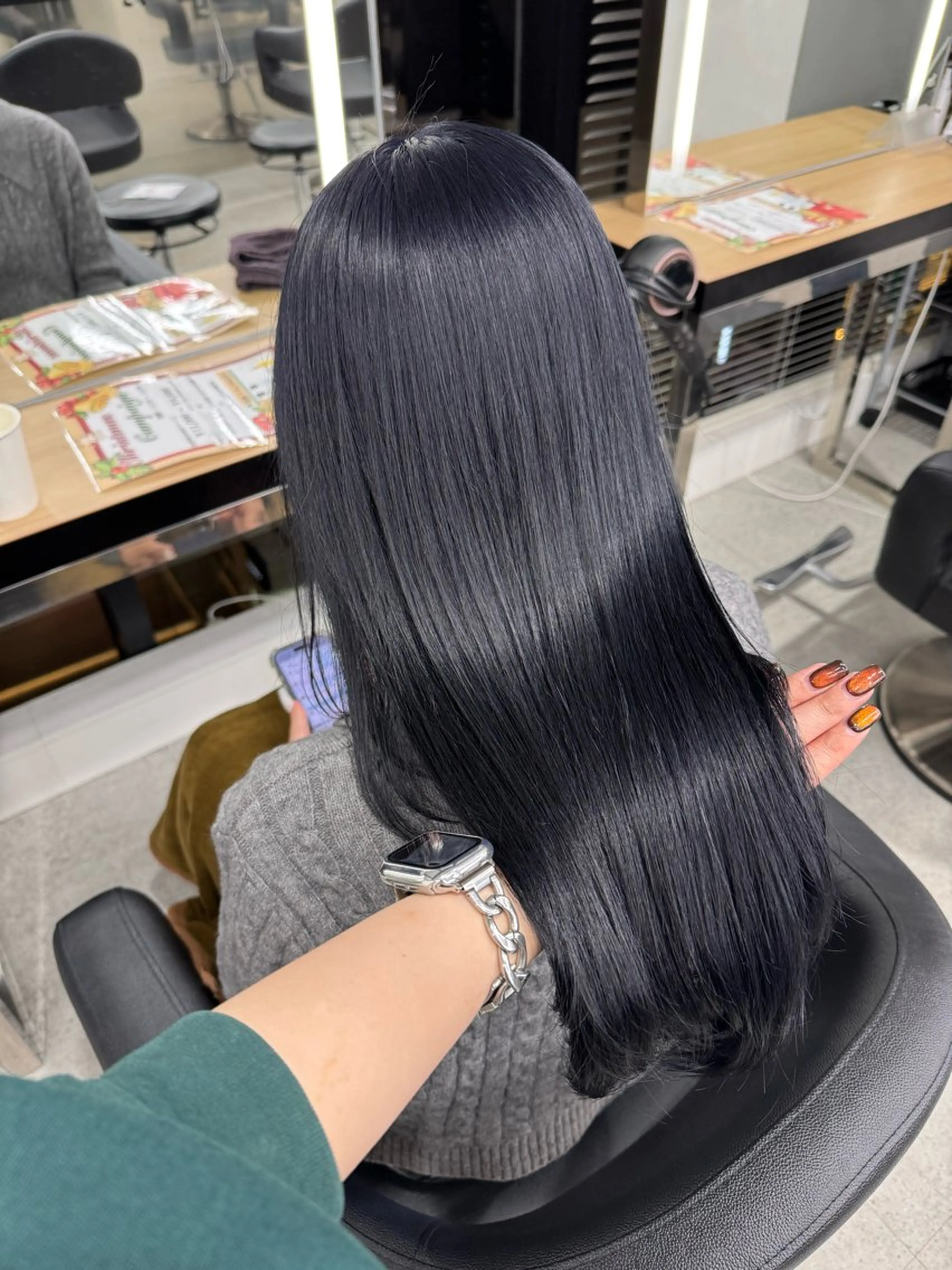 ロング カラー ヘアカラー 暗髪🩶ラベンダー/ ブルー/ユウナ🤍のヘアスタイル