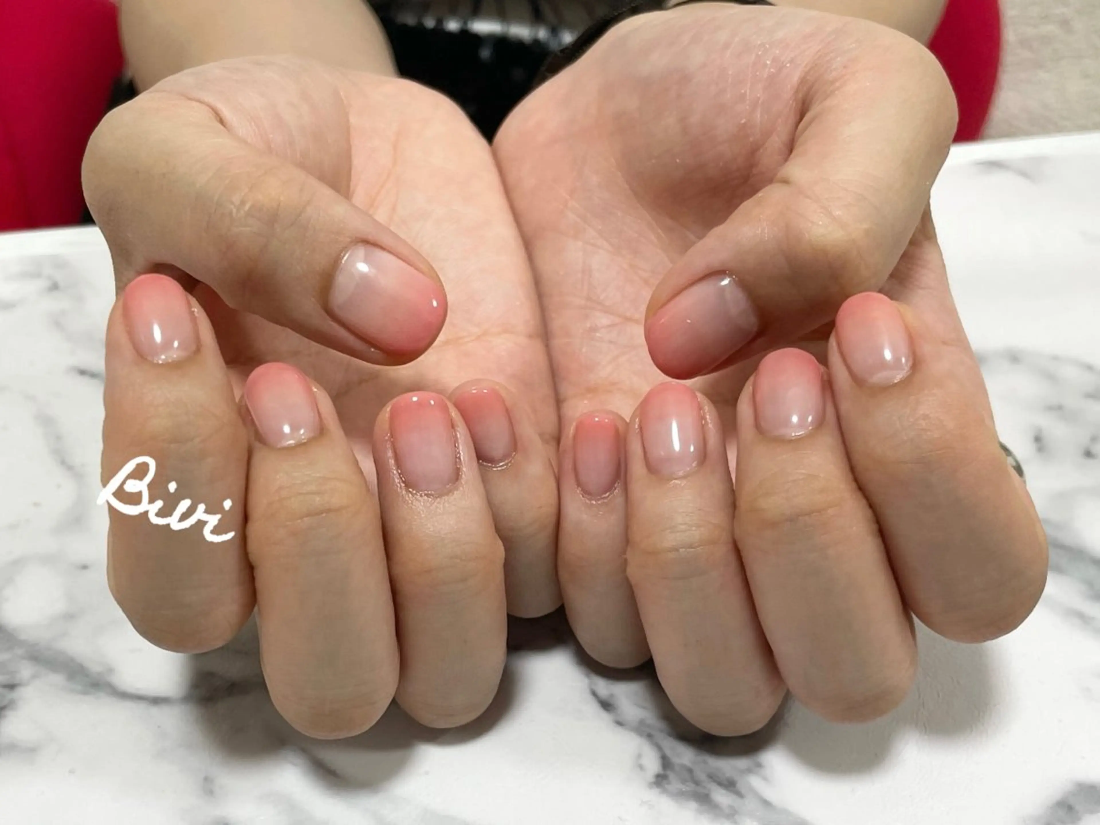 ネイル アートネイル フラッシュネイル グラデーション ラメ(グリッター) シルバー ハンドネイル ハンドケア ♡Bivi♡自爪に 優しいネイルサロンのネイルデザイン