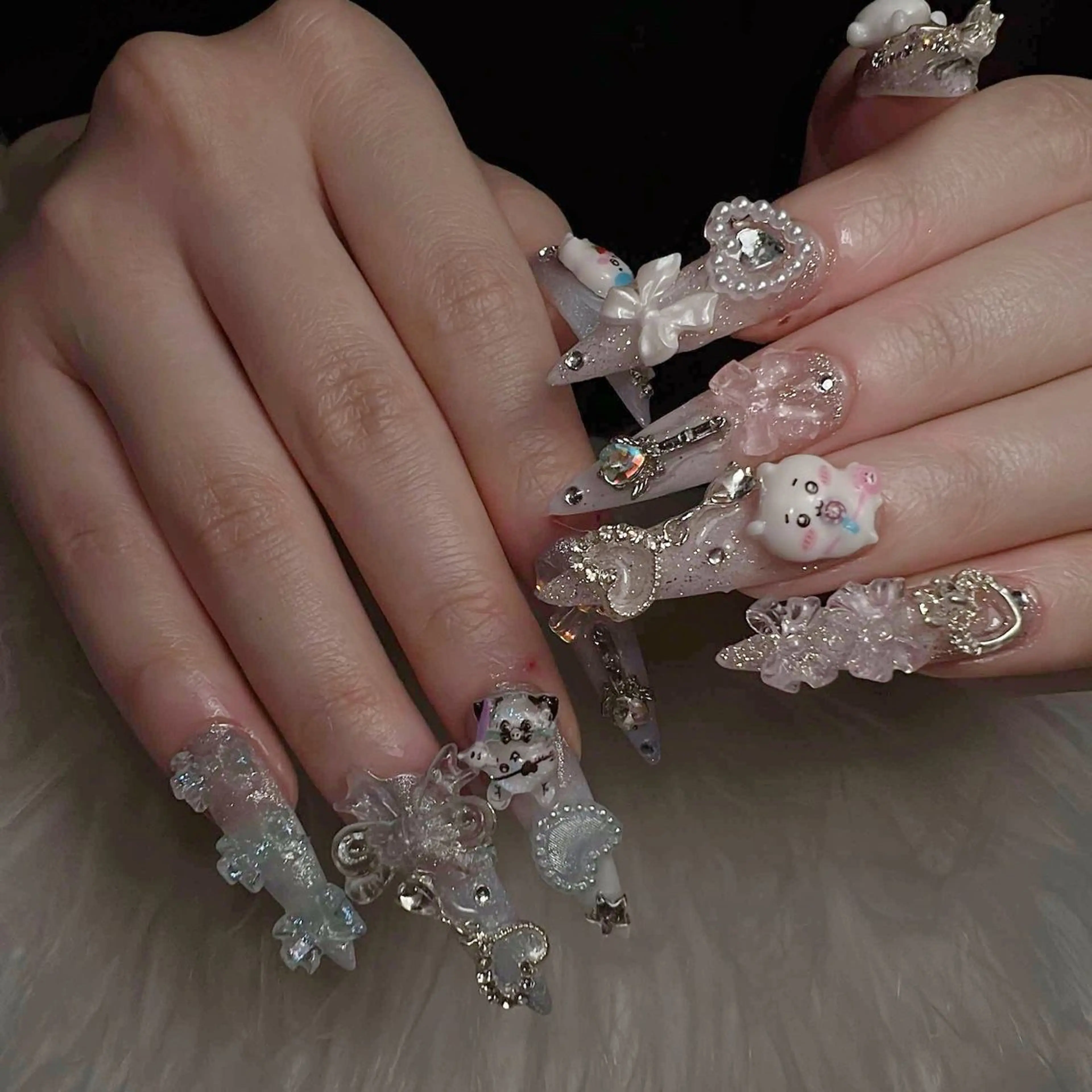 ネイル チークネイル フレンチネイル ガラスフレンチ グラデーション キラキラネイル ハンドネイル LilyLala Nailsalonのネイルデザイン