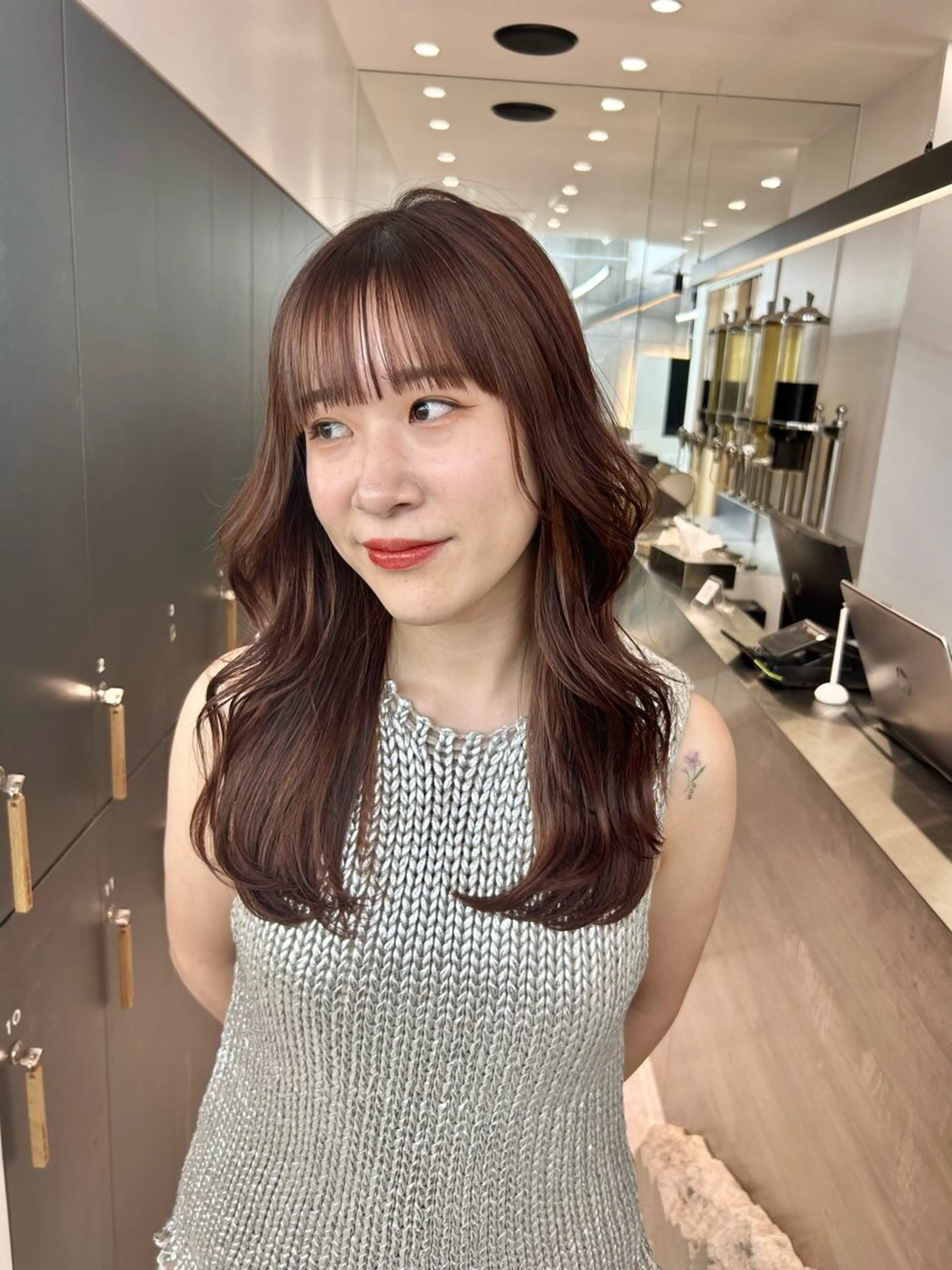 ロング カット ヘアカラー トリートメント 🩵縮毛矯正/ブリー チ/髪質改善/いつかのヘアスタイル