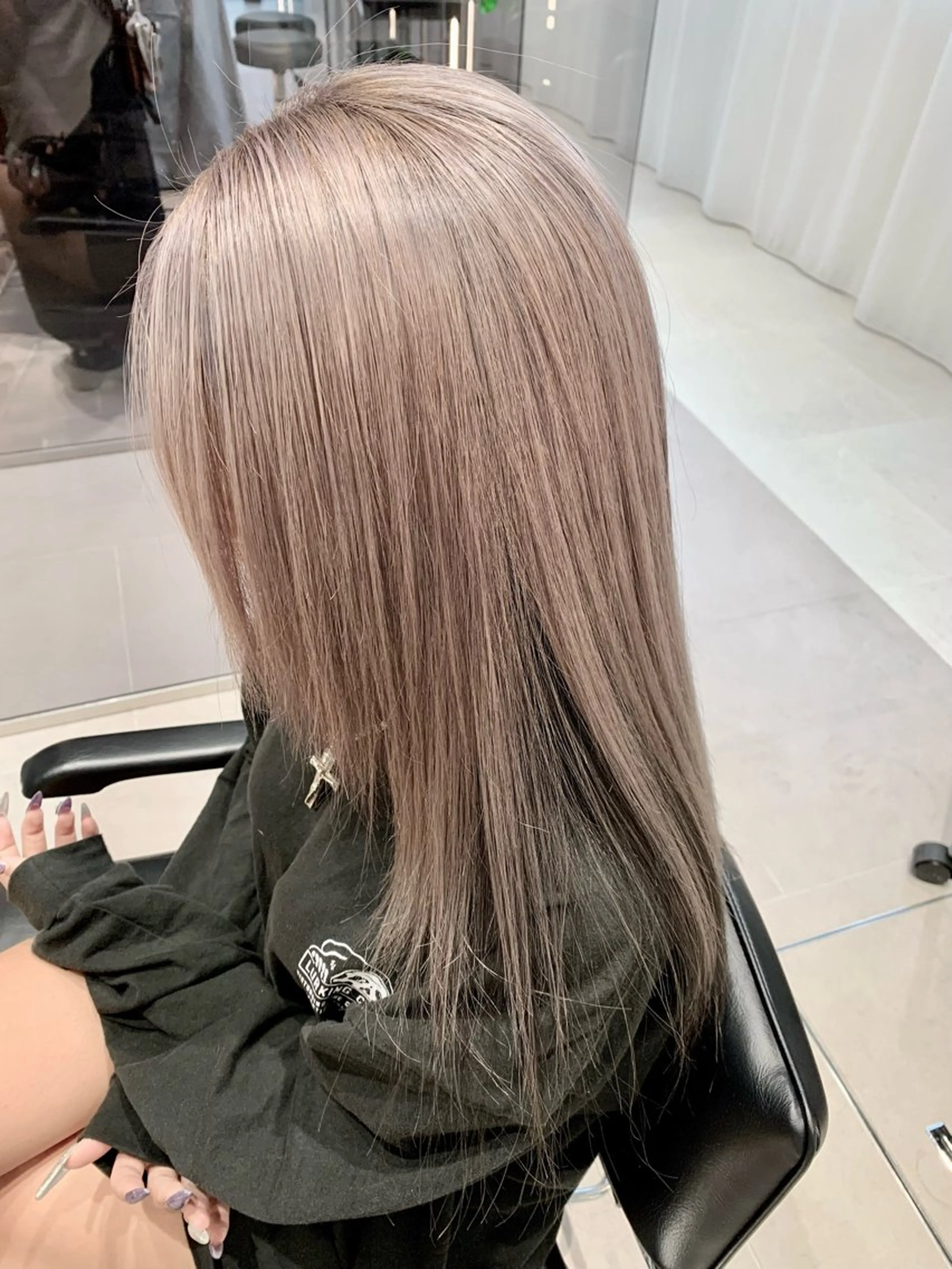 ロング 幡野 葵のヘアスタイル