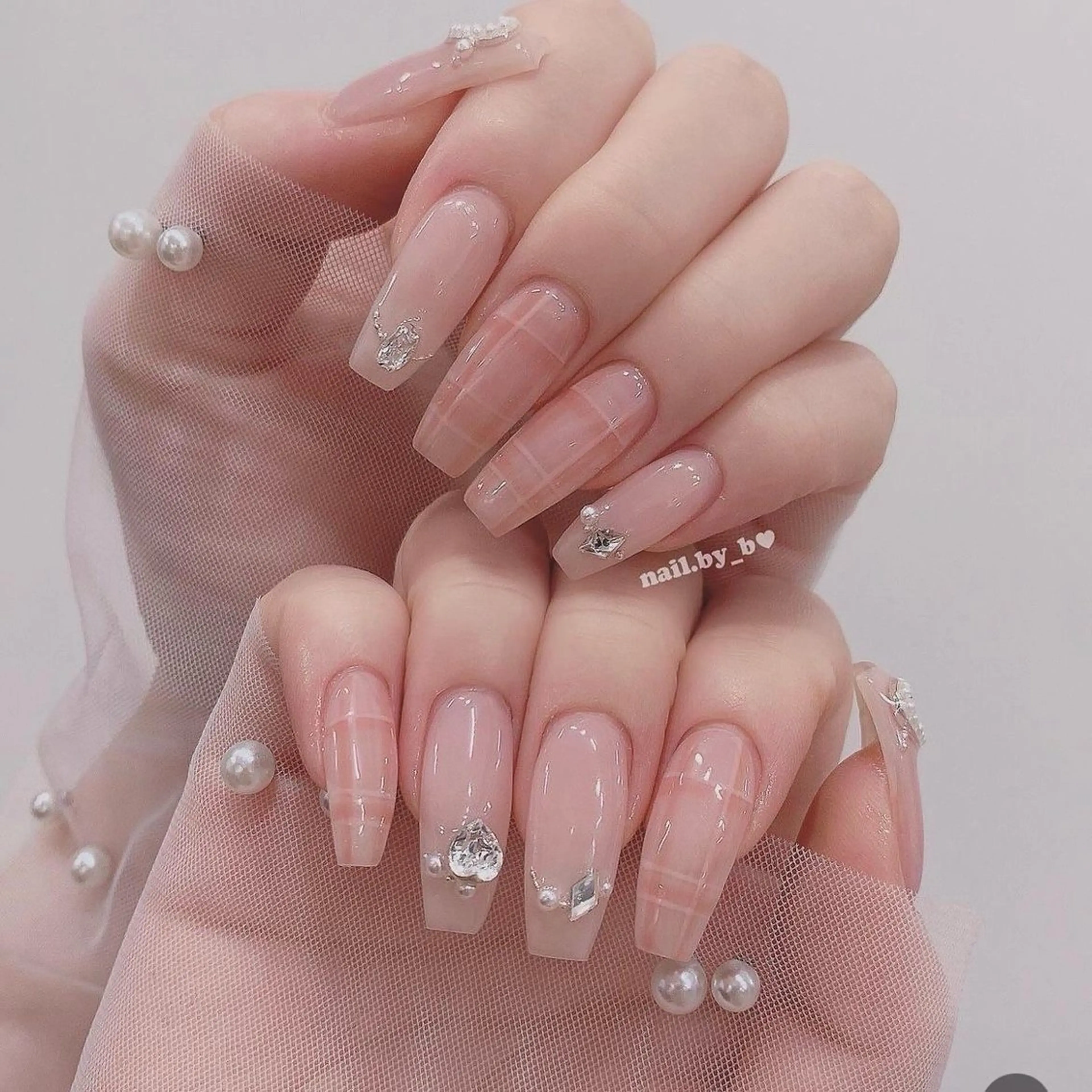 ネイル フレンチネイル ジェルネイル キラキラネイル 韓国ネイル マグネットネイル Julli NailStudioのネイルデザイン