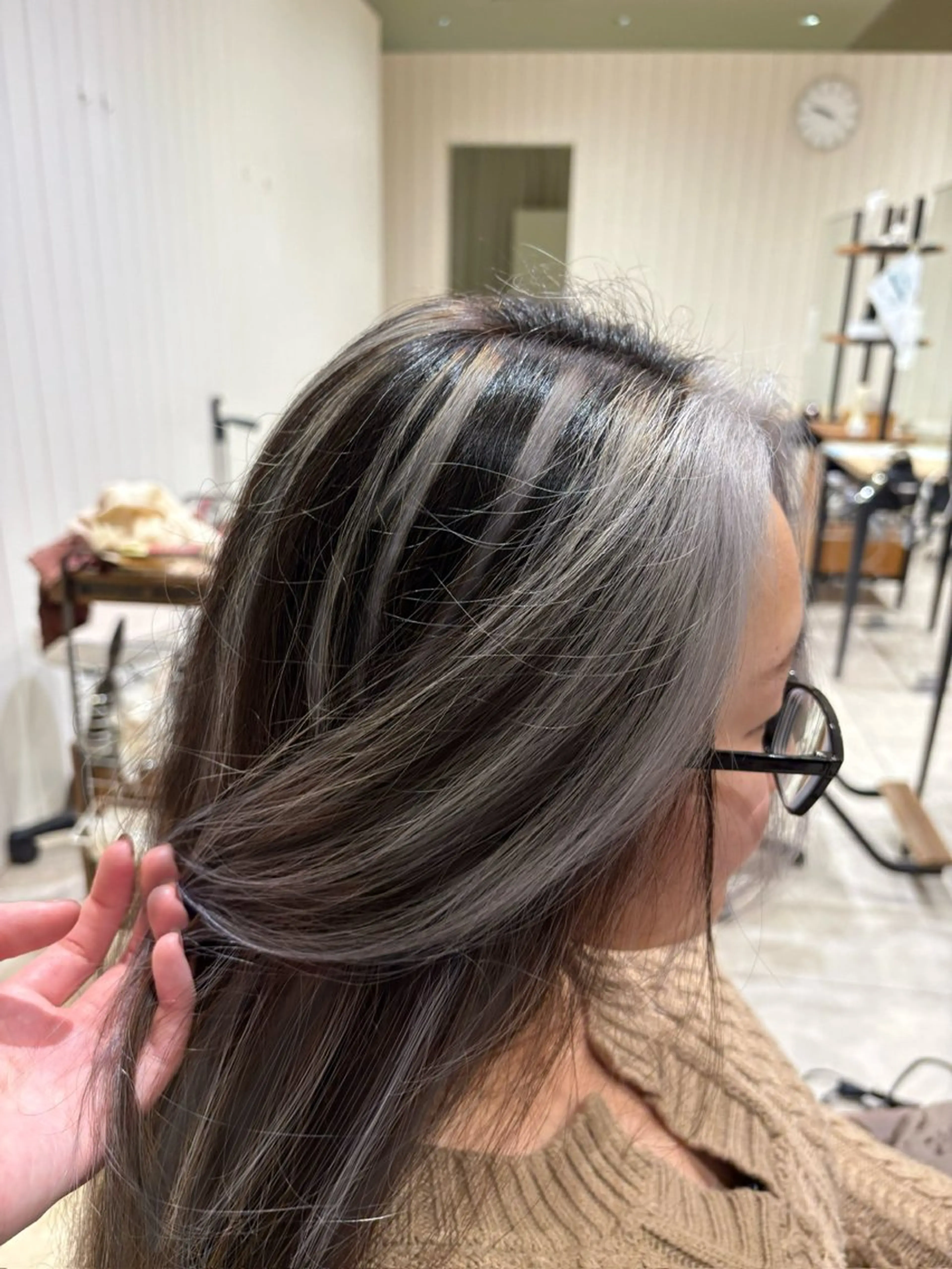 ロング カラー ハイライトカラー ハイライト 西澤 綺羅のヘアスタイル